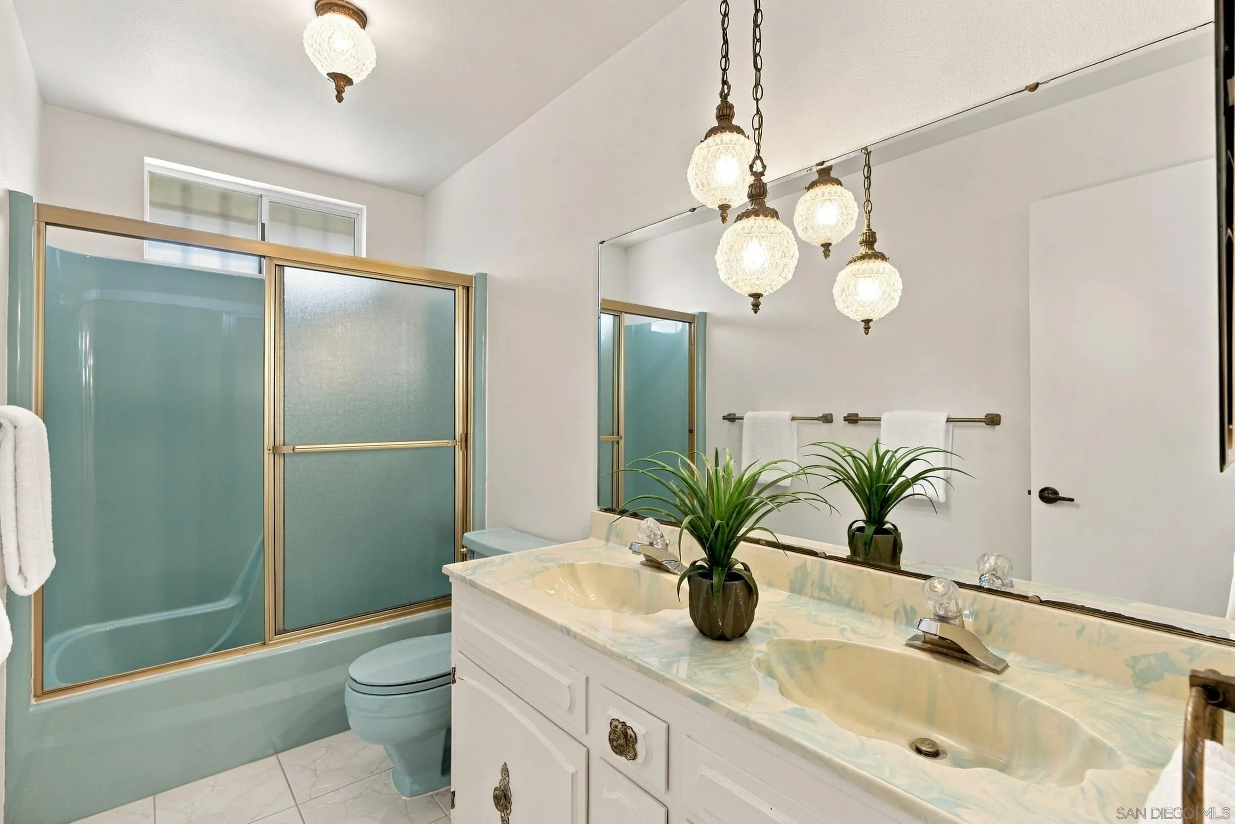 3737 Sinclair Ln