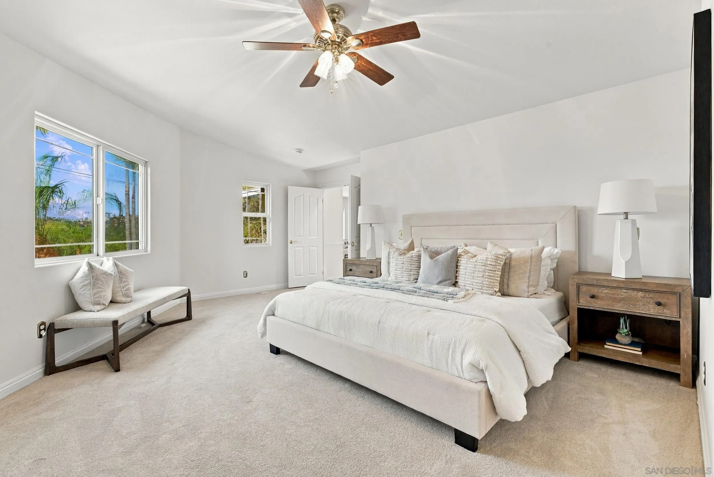 3737 Sinclair Ln