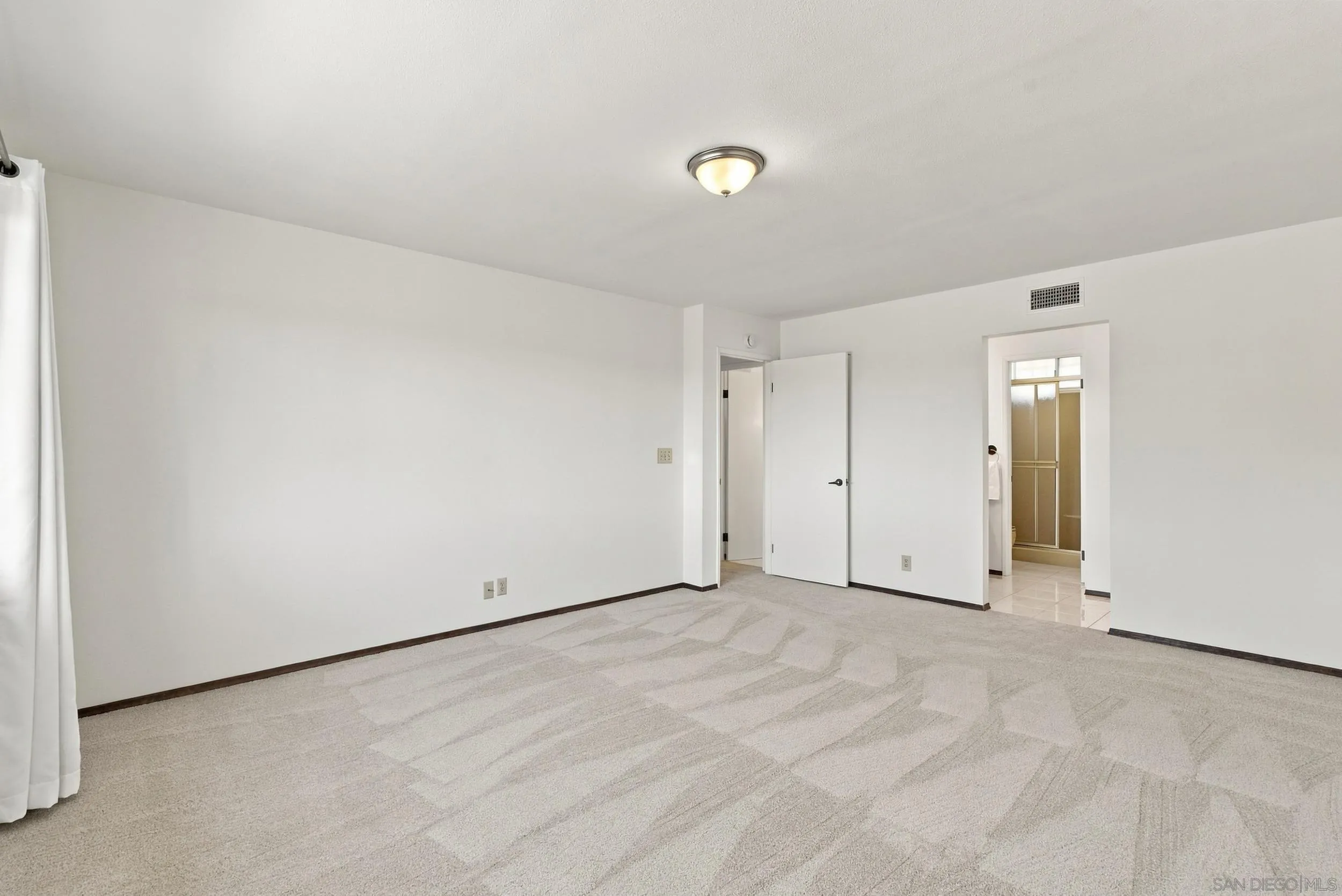 3737 Sinclair Ln