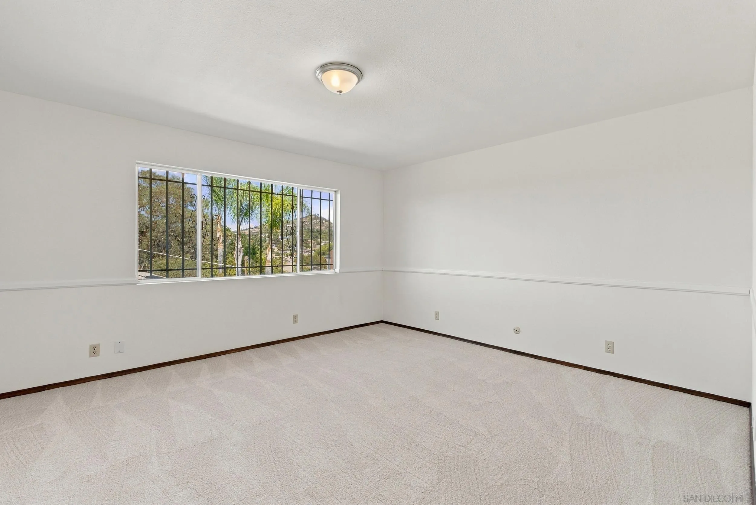 3737 Sinclair Ln
