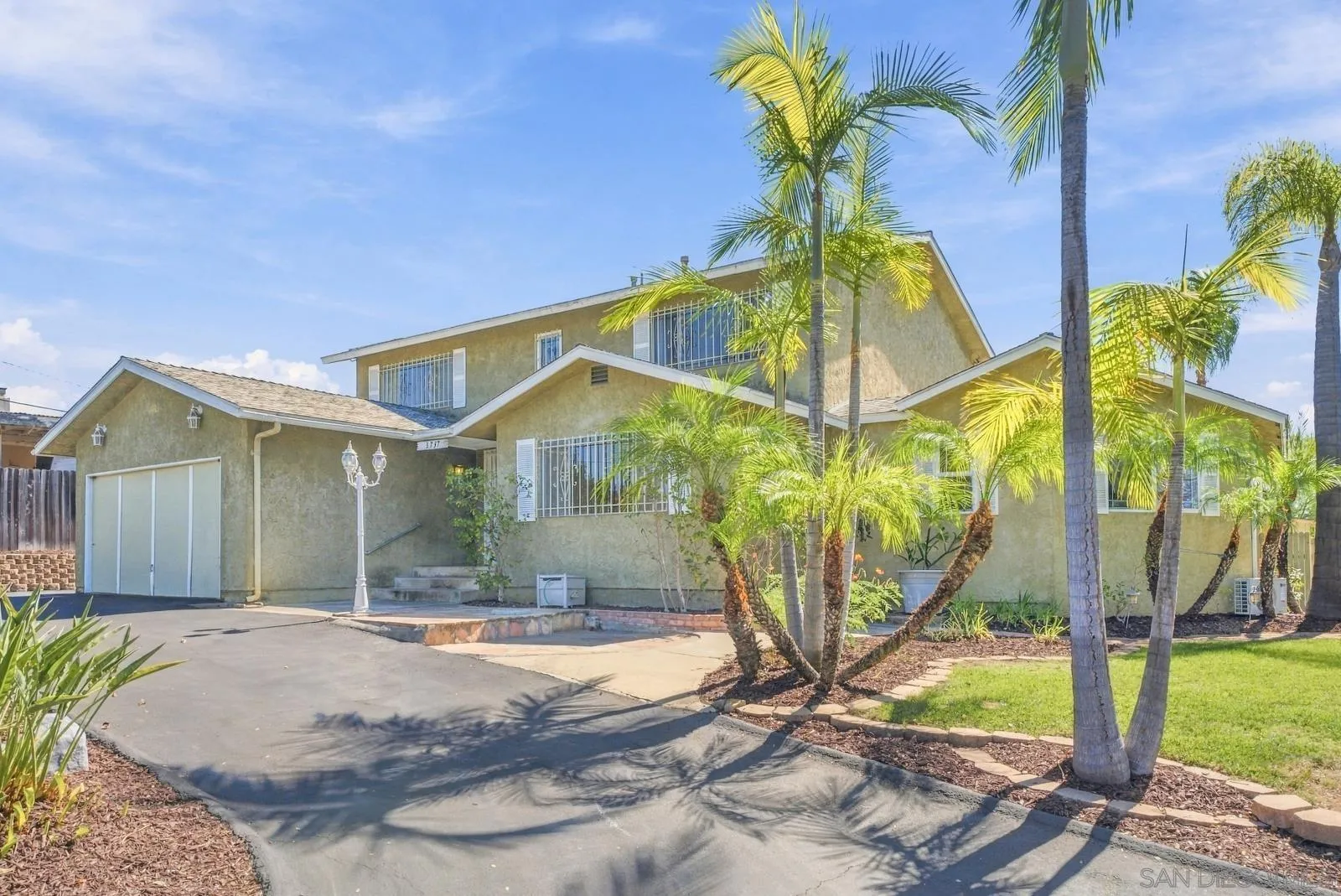 3737 Sinclair Ln