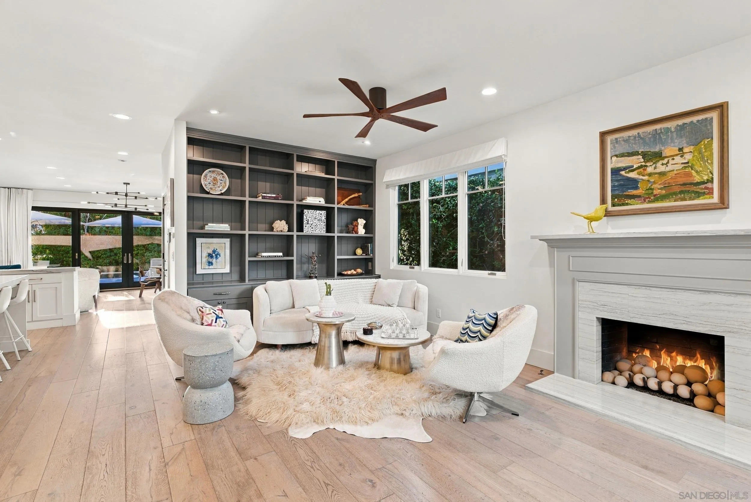 5518 Bellevue Ave