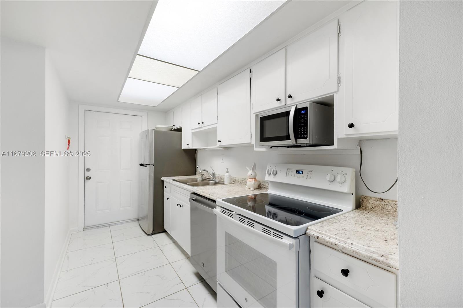 3205 Colony Club Road 2