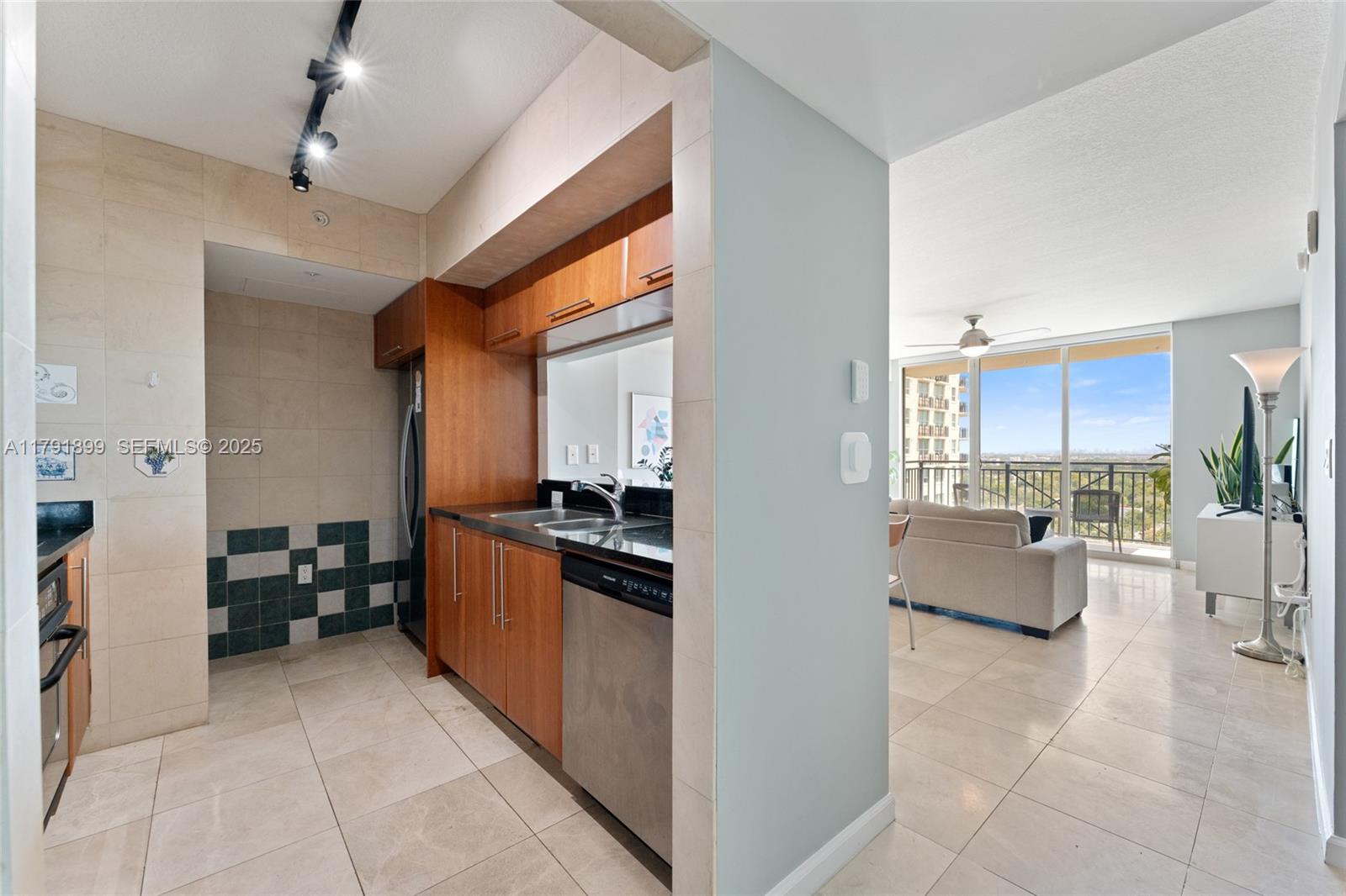 610 W Las Olas Boulevard 1511N