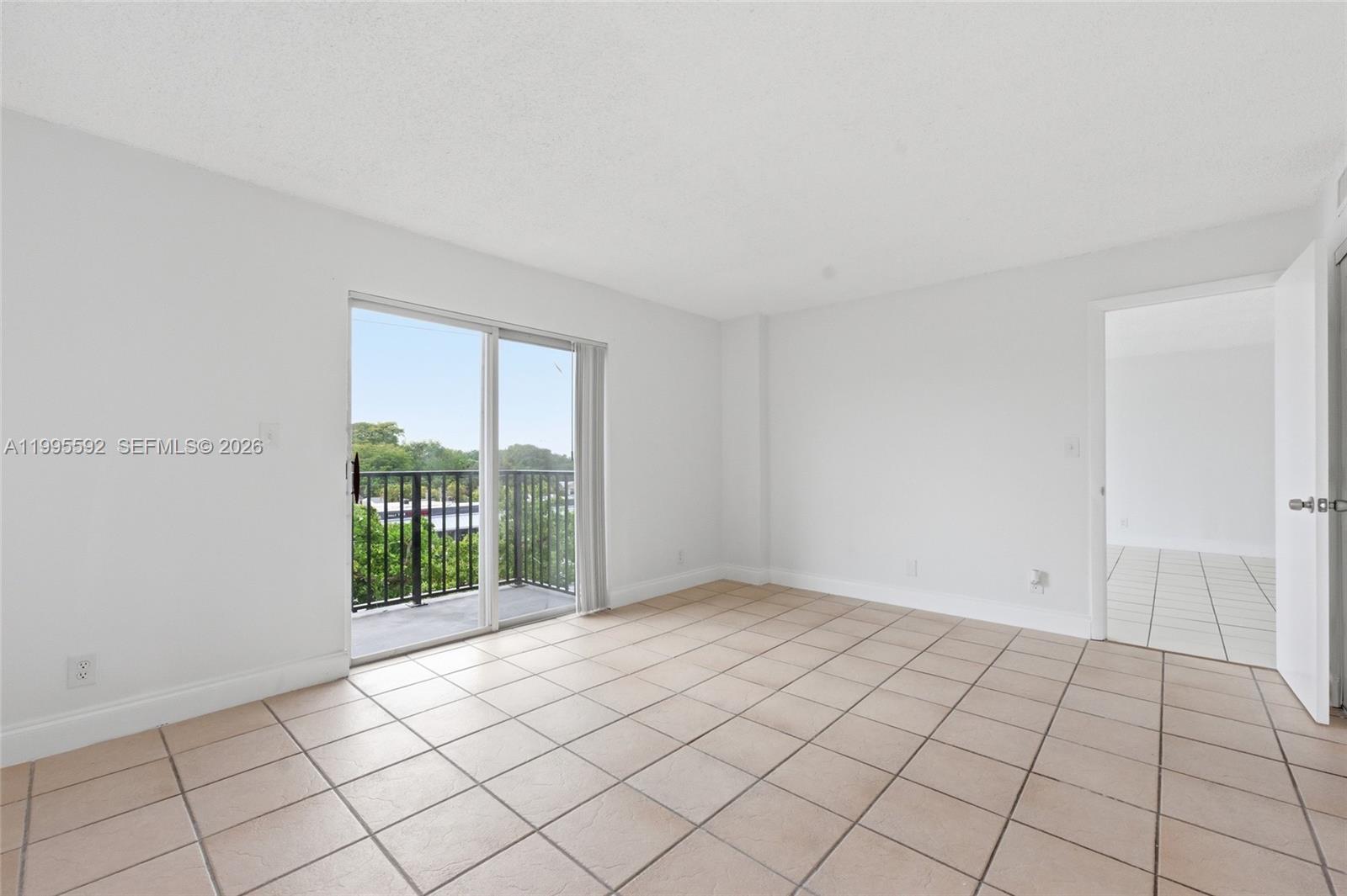 2520 N Andrews Avenue 401