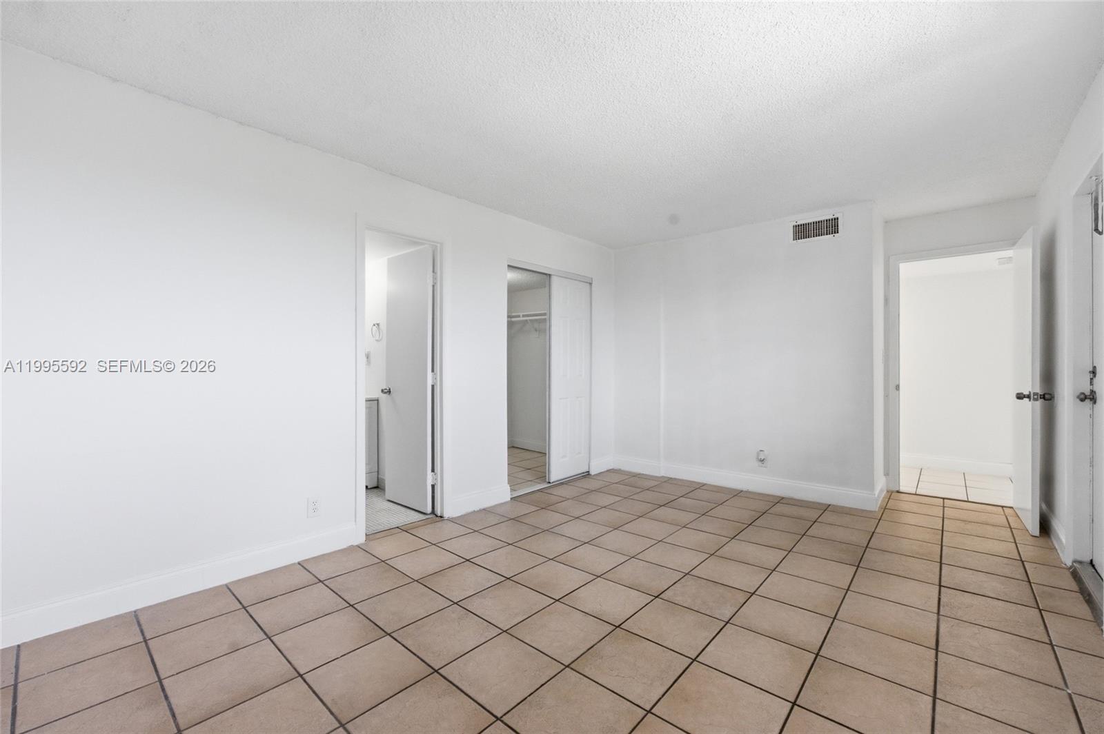 2520 N Andrews Avenue 401