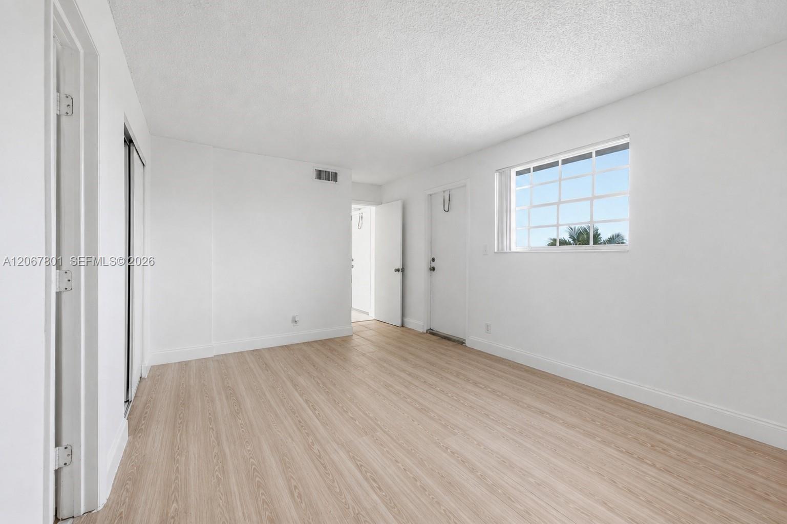 2520 N Andrews Avenue 305