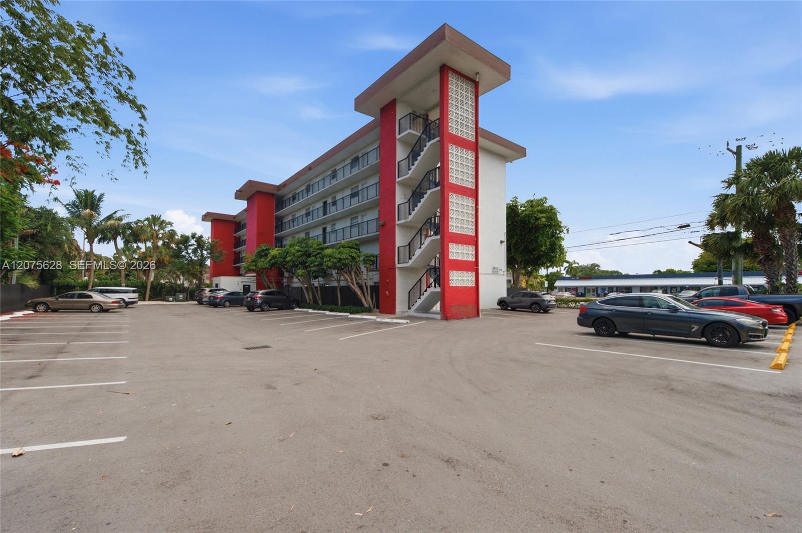 2520 N Andrews Avenue 303A