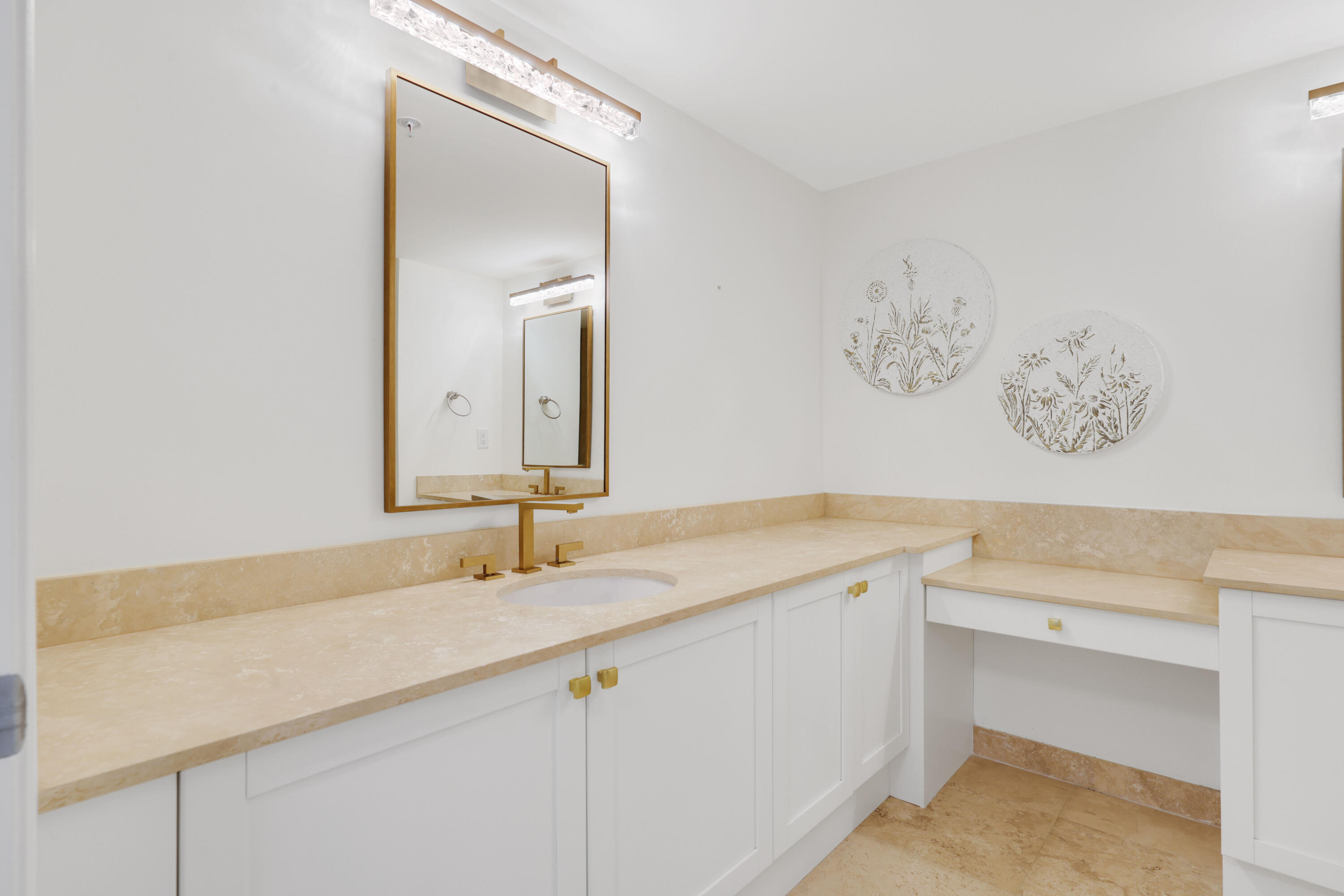 99 SE Mizner Boulevard