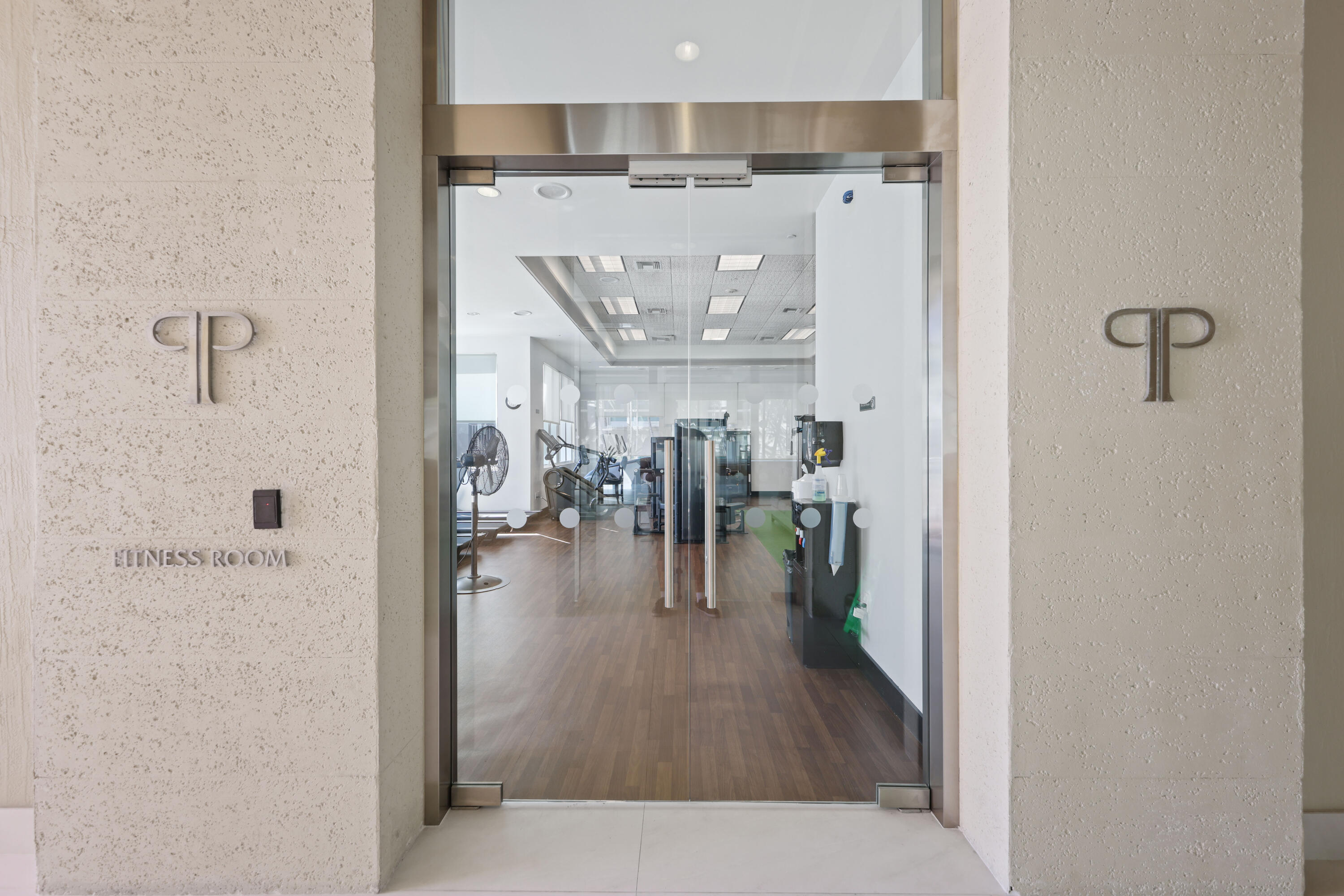 99 SE Mizner Boulevard