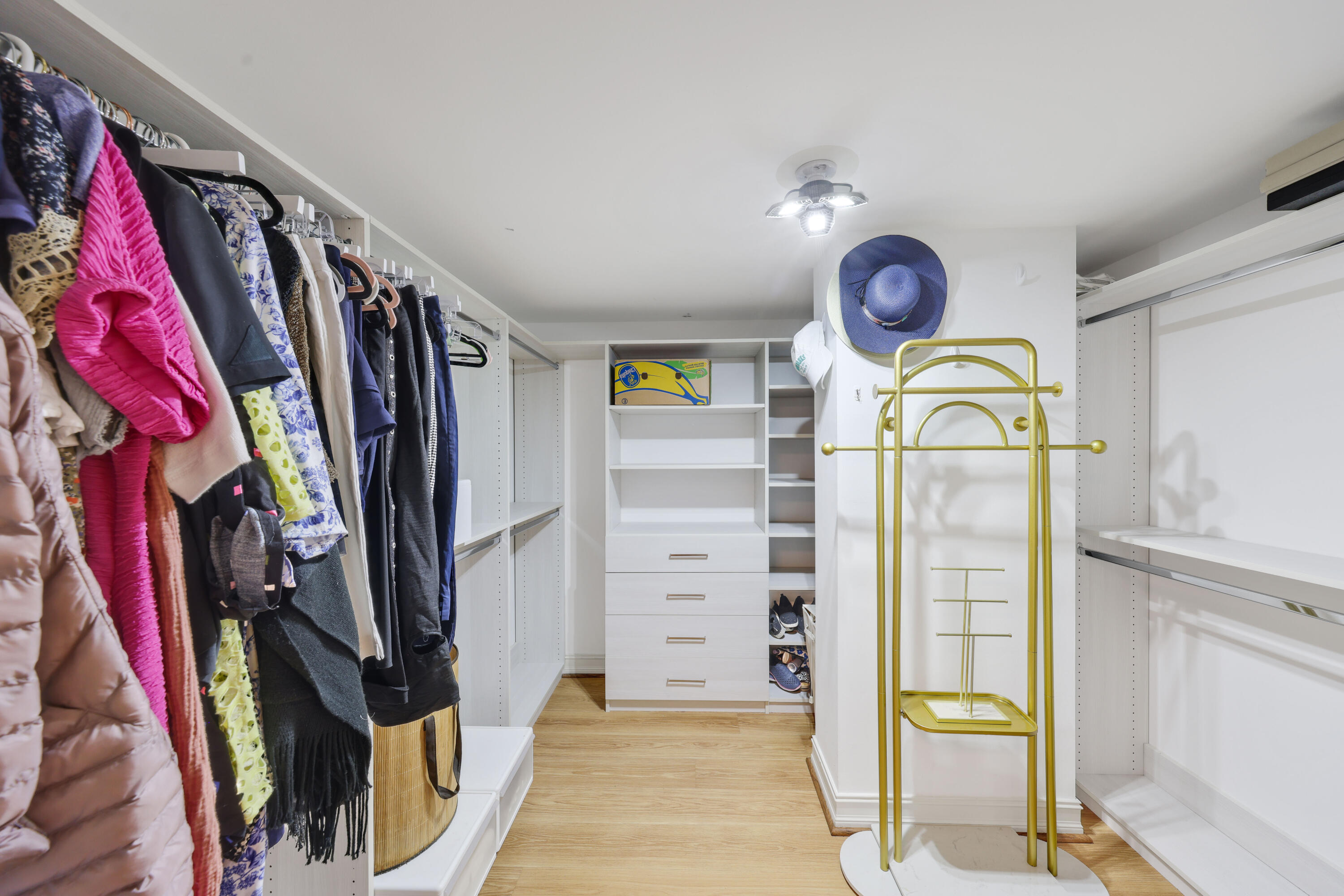 99 SE Mizner Boulevard