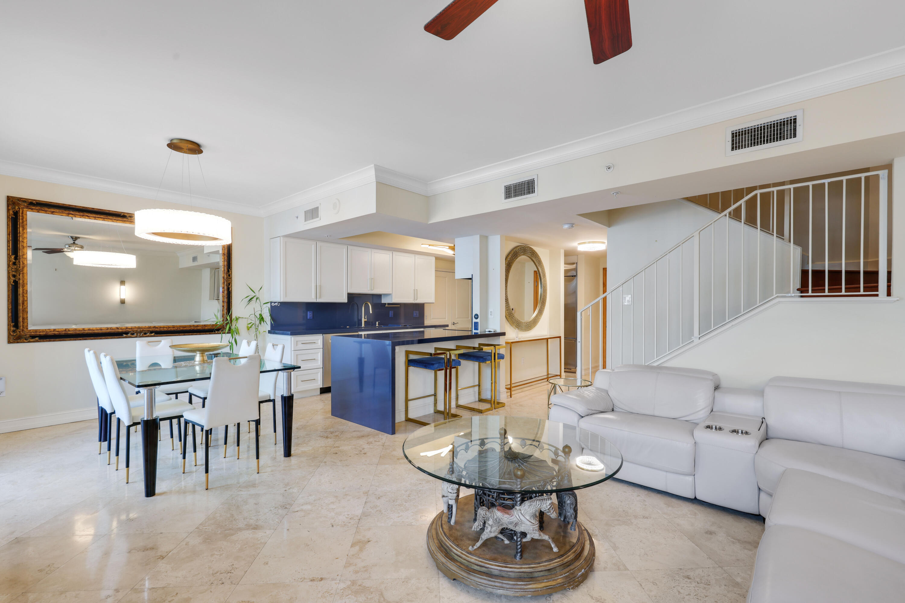 99 SE Mizner Boulevard