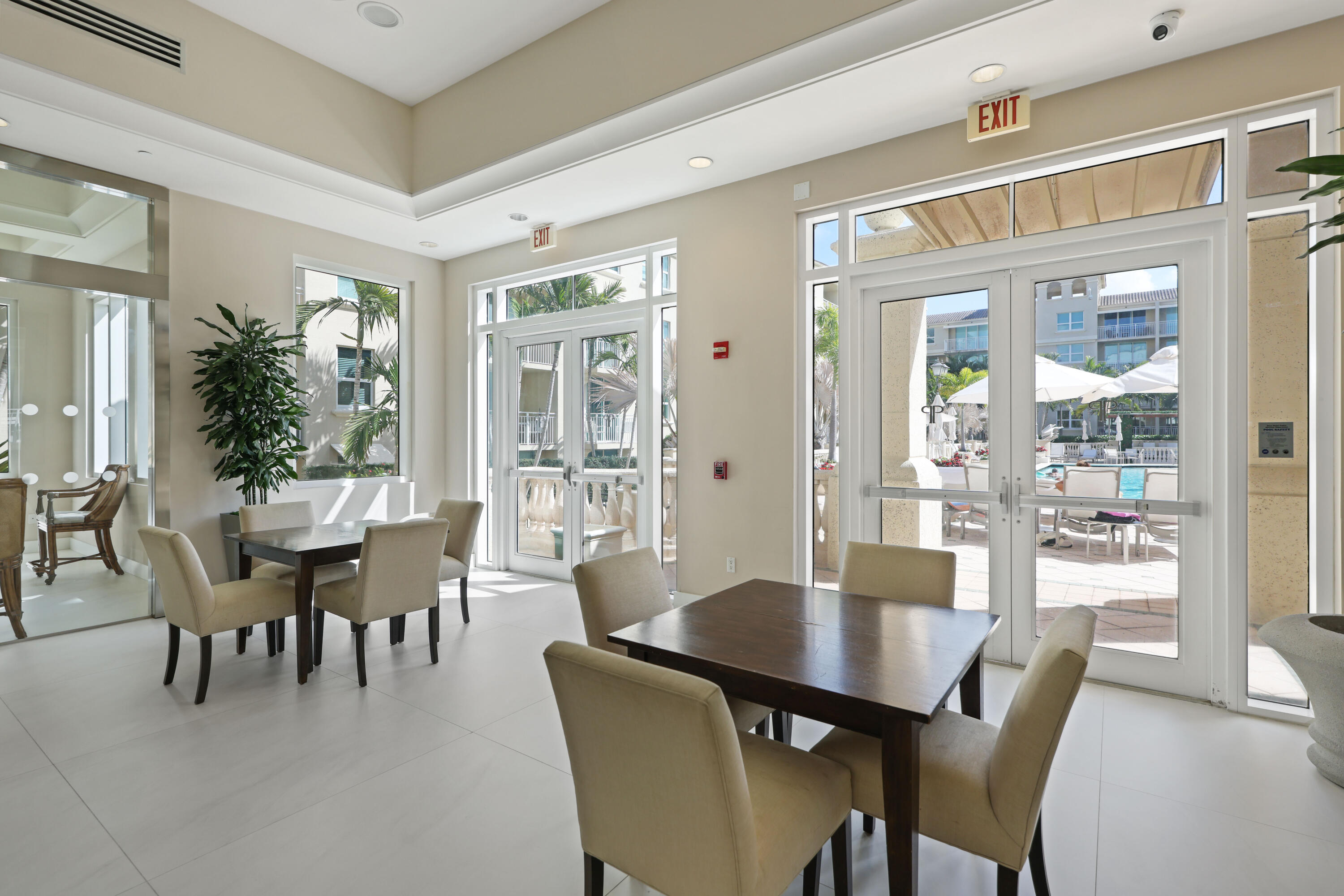 99 SE Mizner Boulevard