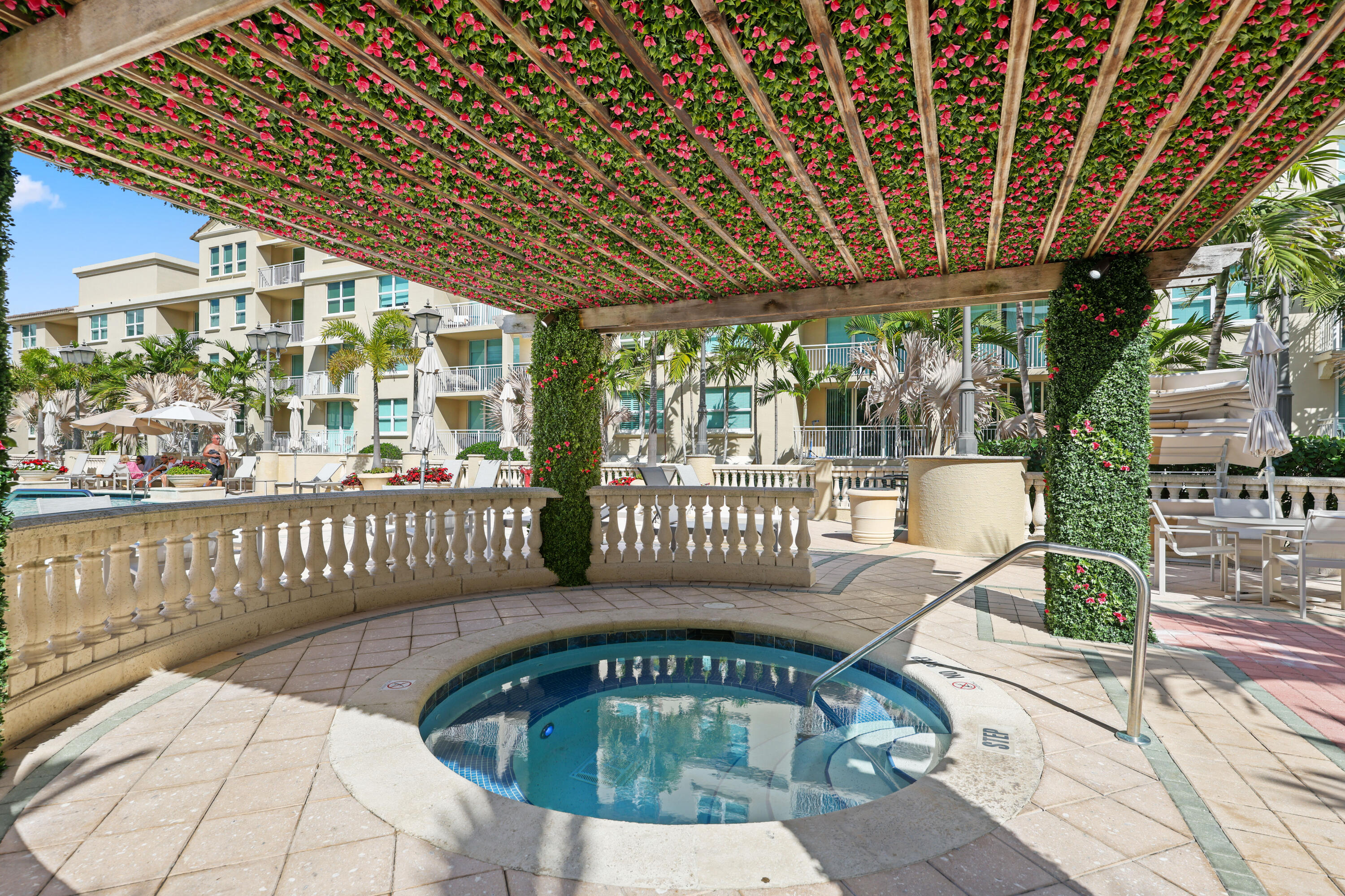 99 SE Mizner Boulevard
