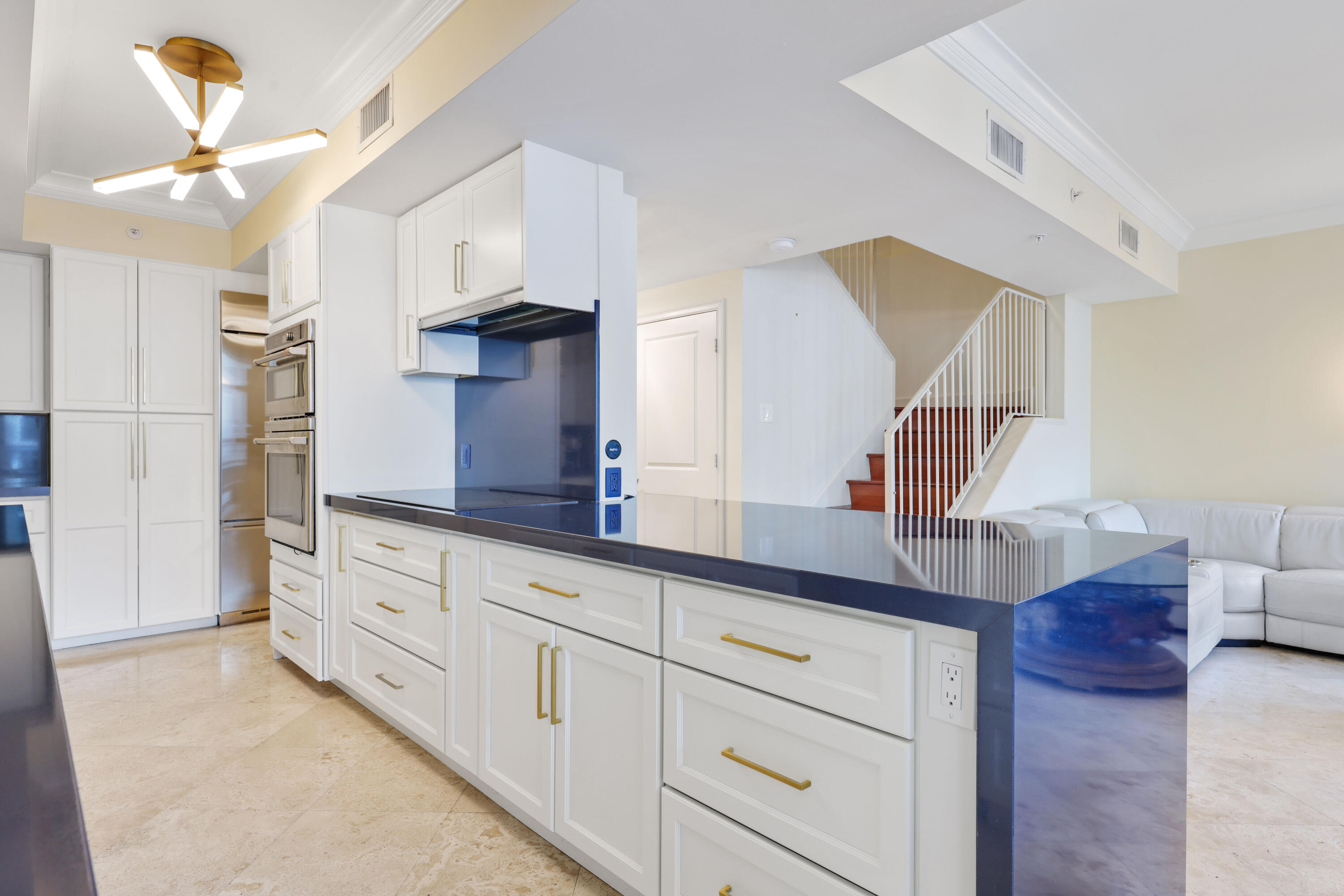 99 SE Mizner Boulevard