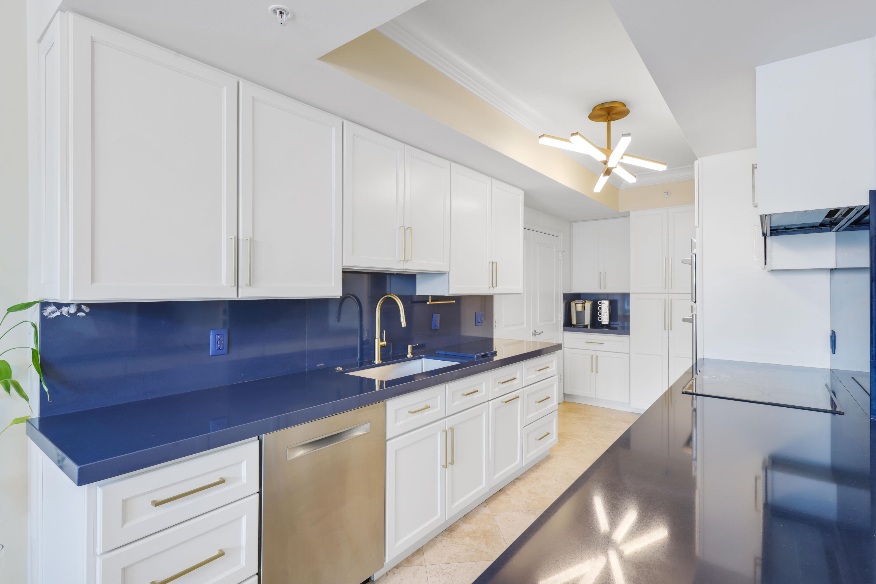 99 SE Mizner Boulevard