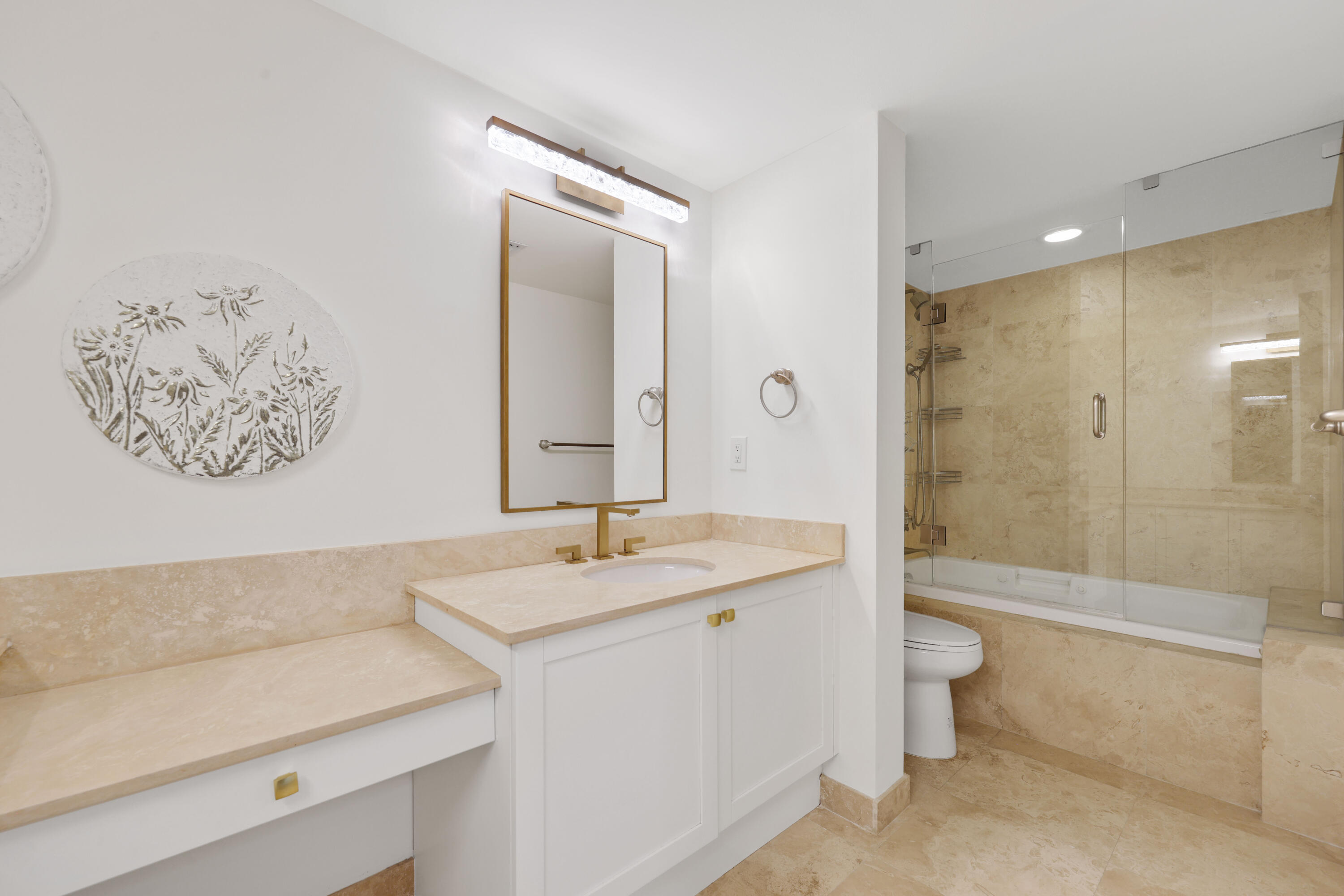 99 SE Mizner Boulevard