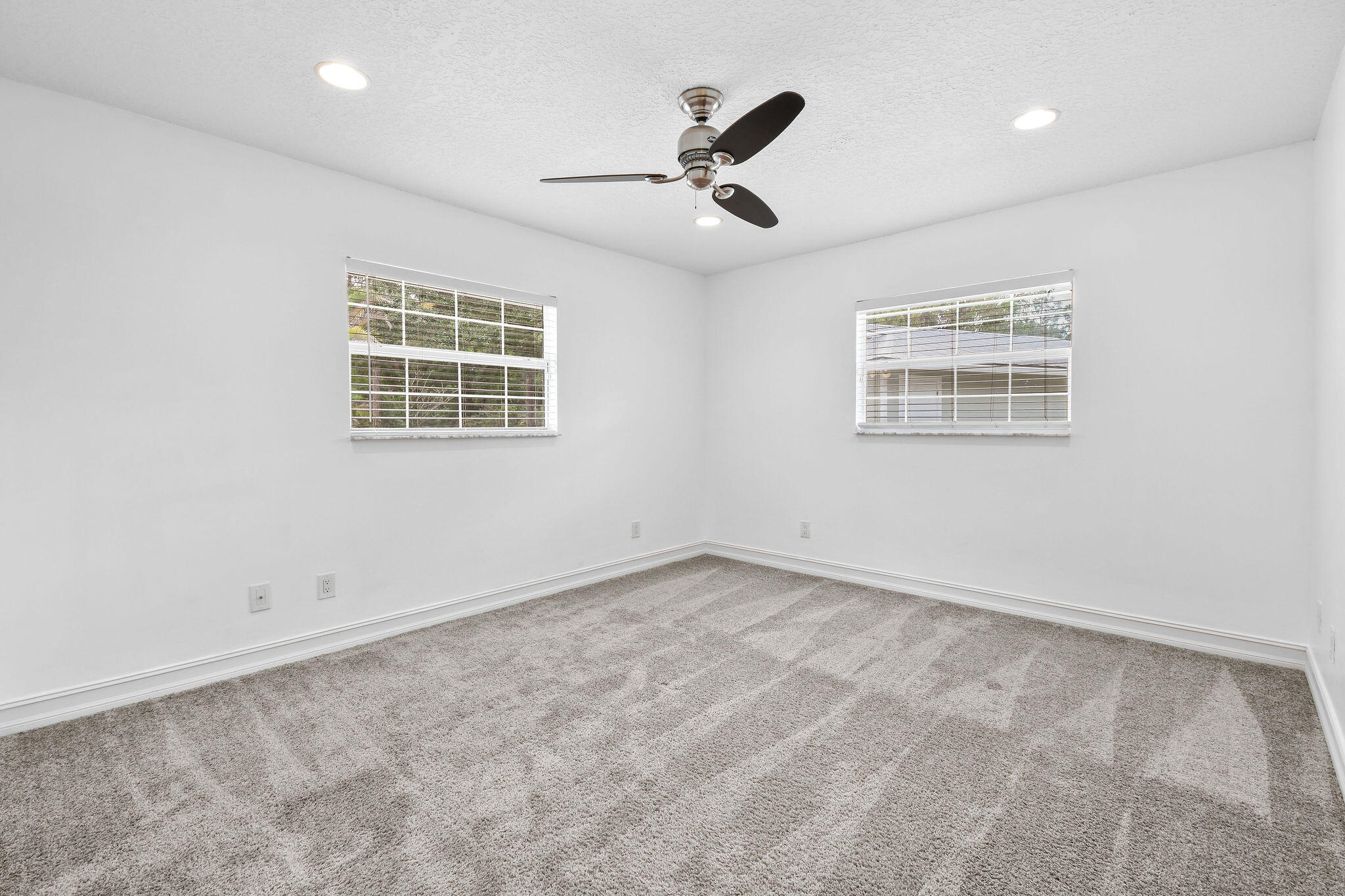 16582 Mellen Lane, Farms