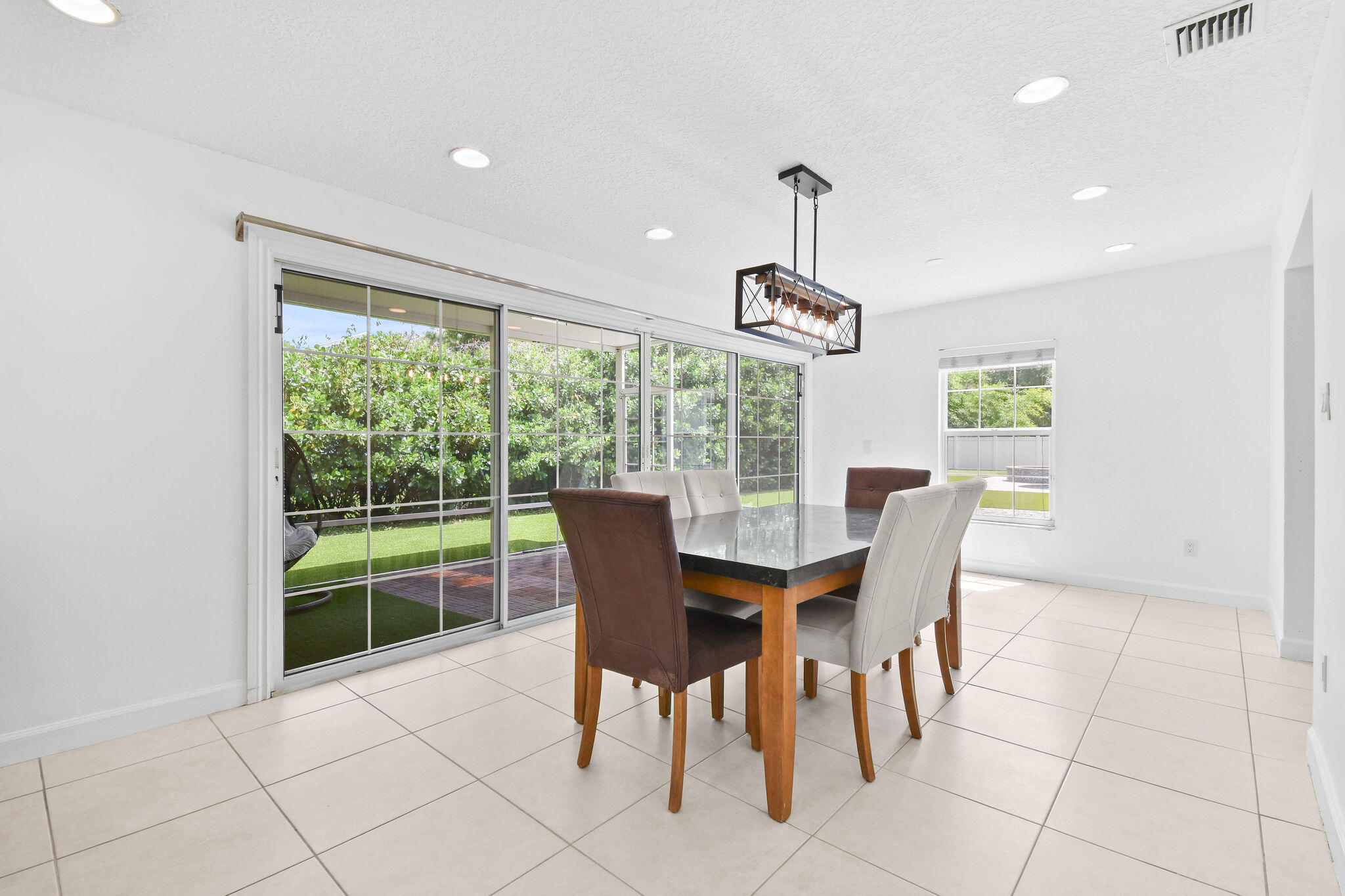 16582 Mellen Lane, Farms