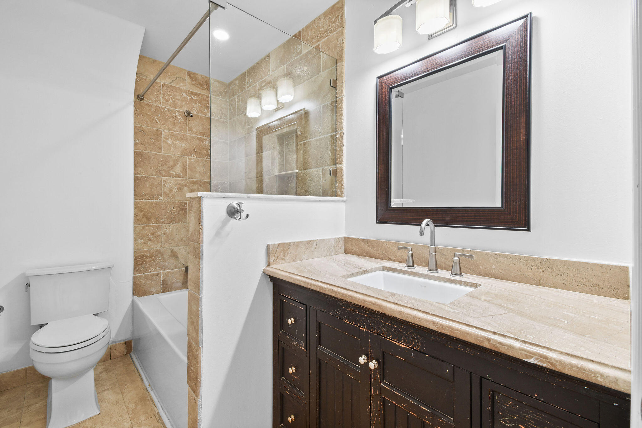 16582 Mellen Lane, Farms