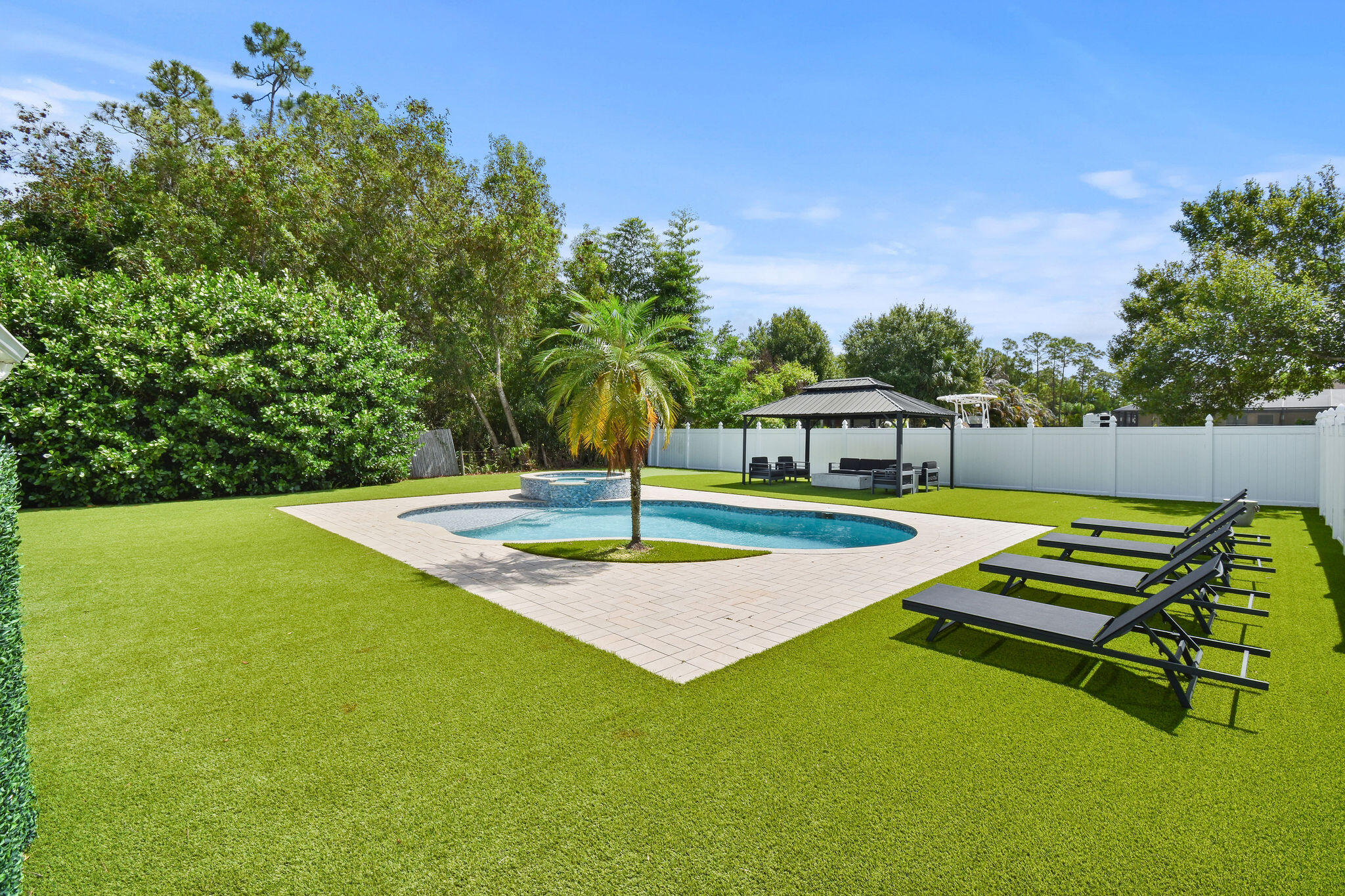 16582 Mellen Lane, Farms
