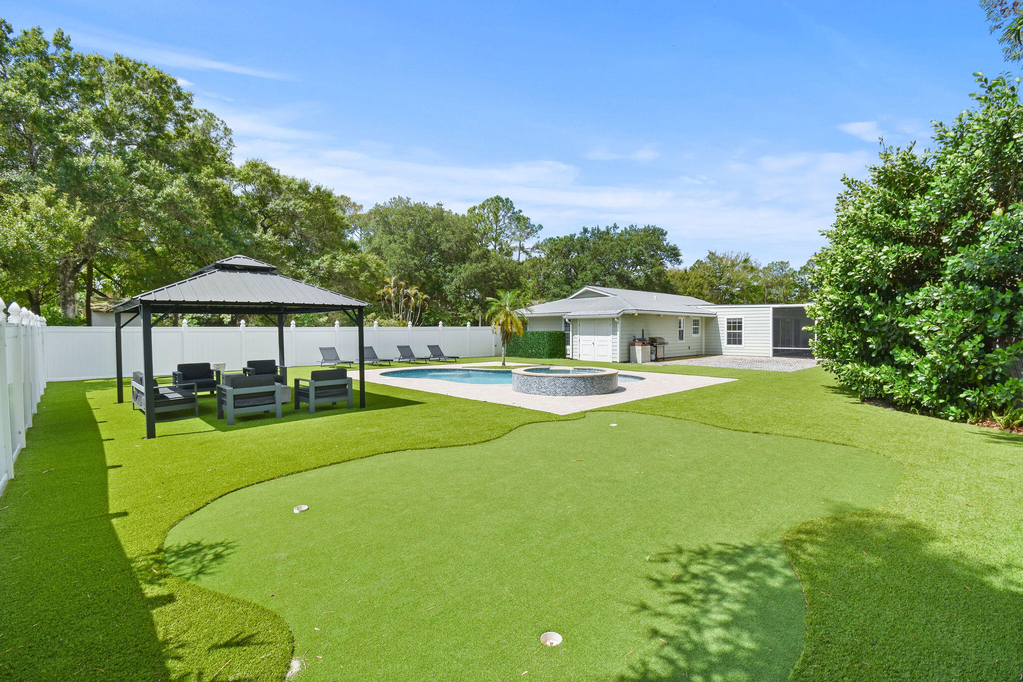 16582 Mellen Lane, Farms