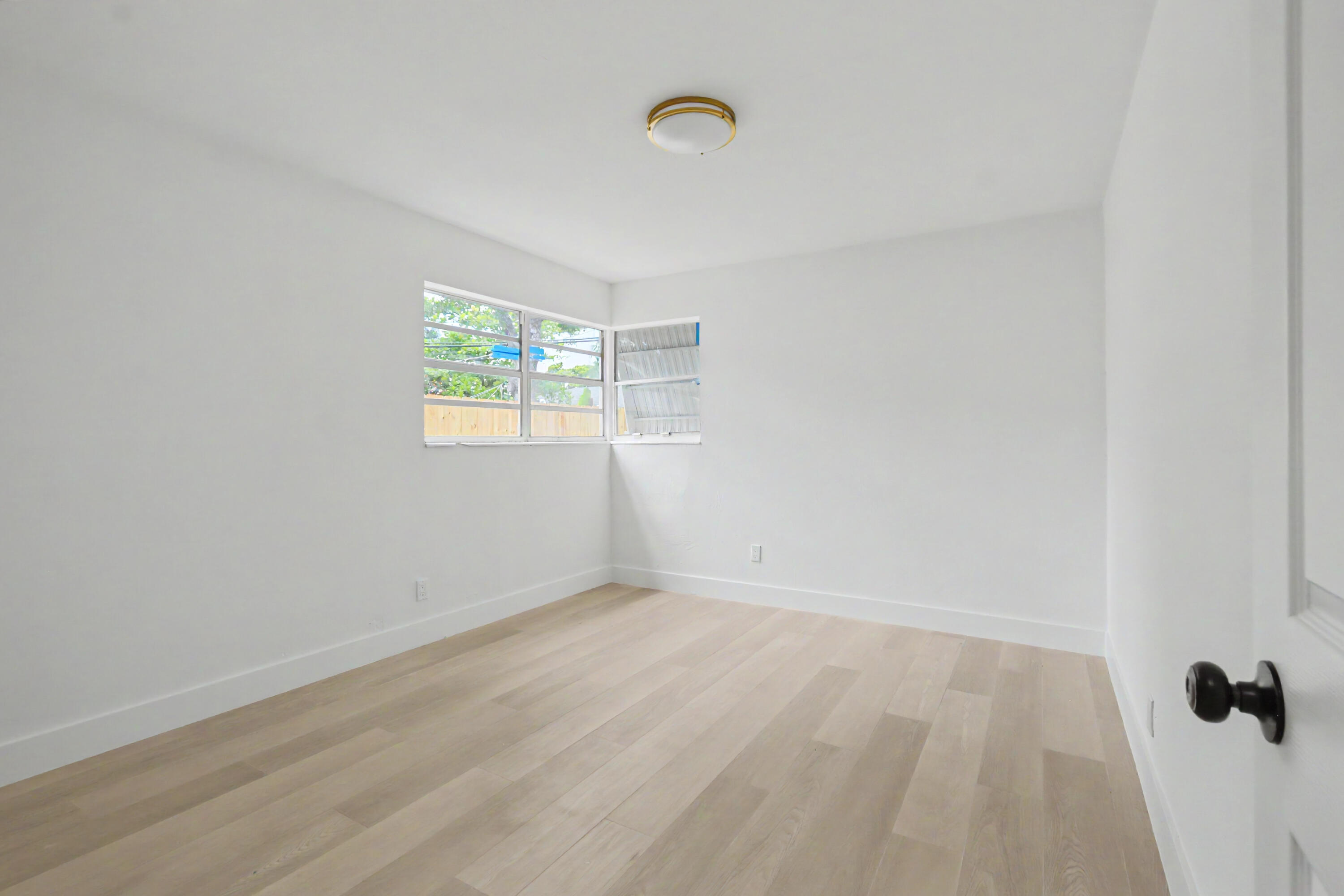 411b NE 57th Court