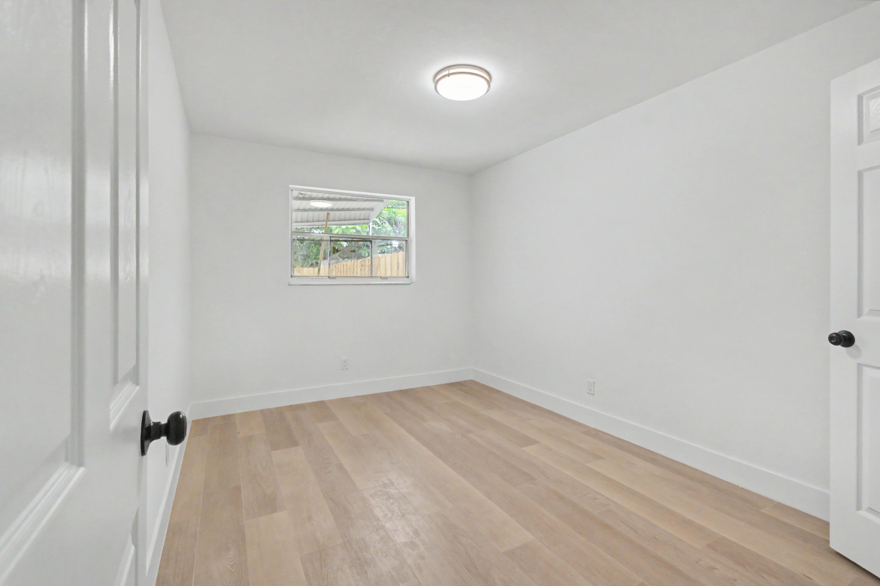 411b NE 57th Court