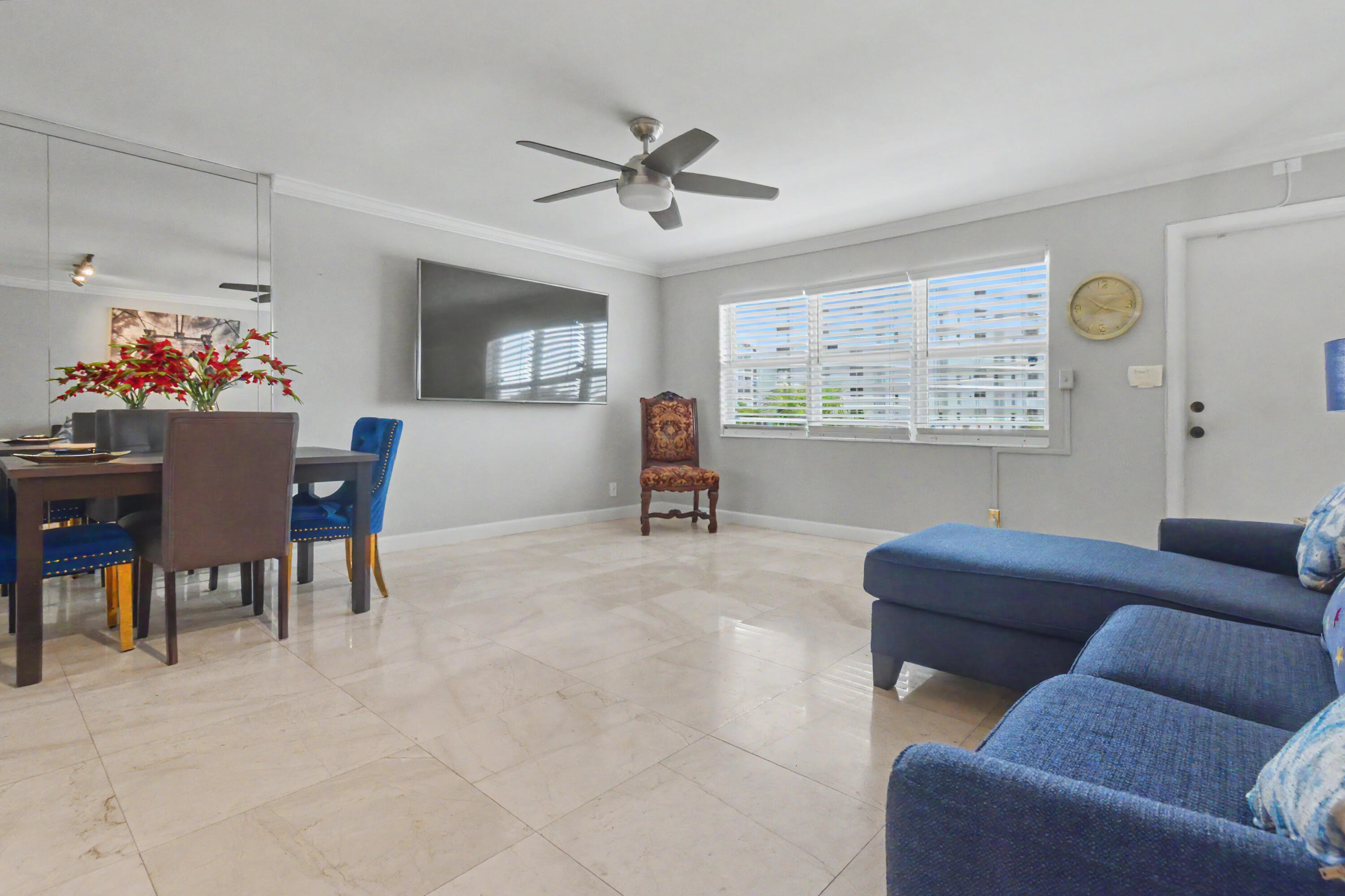 2840 NE 14th St 405a