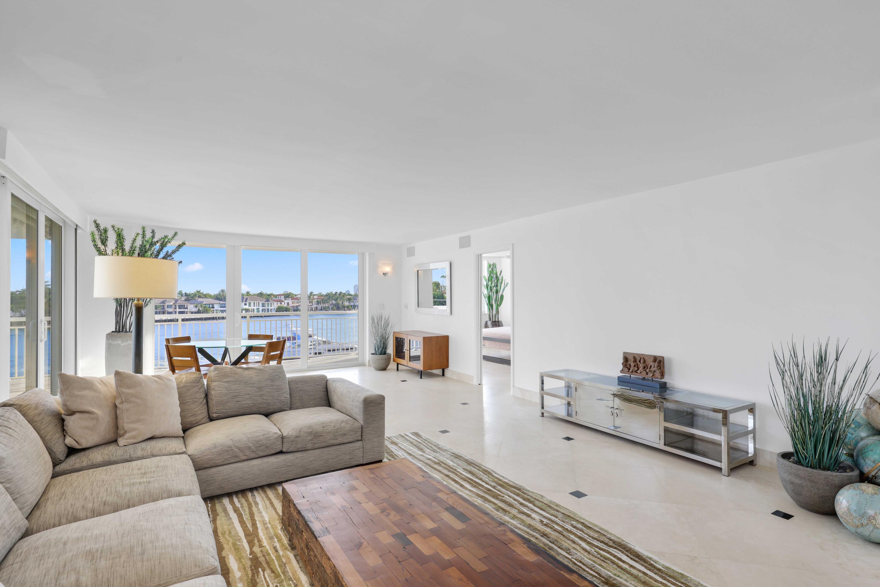 511 Bayshore Drive 401