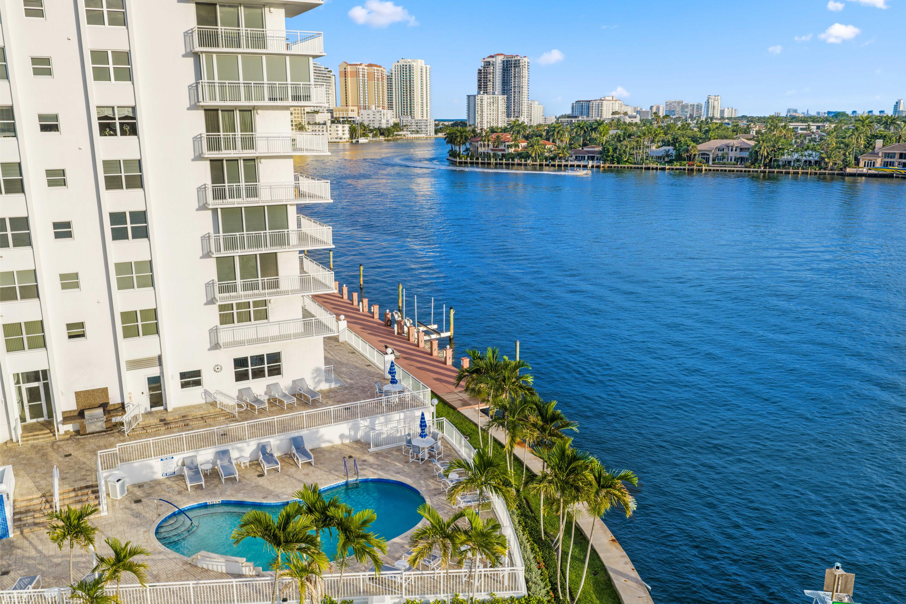 511 Bayshore Drive 401