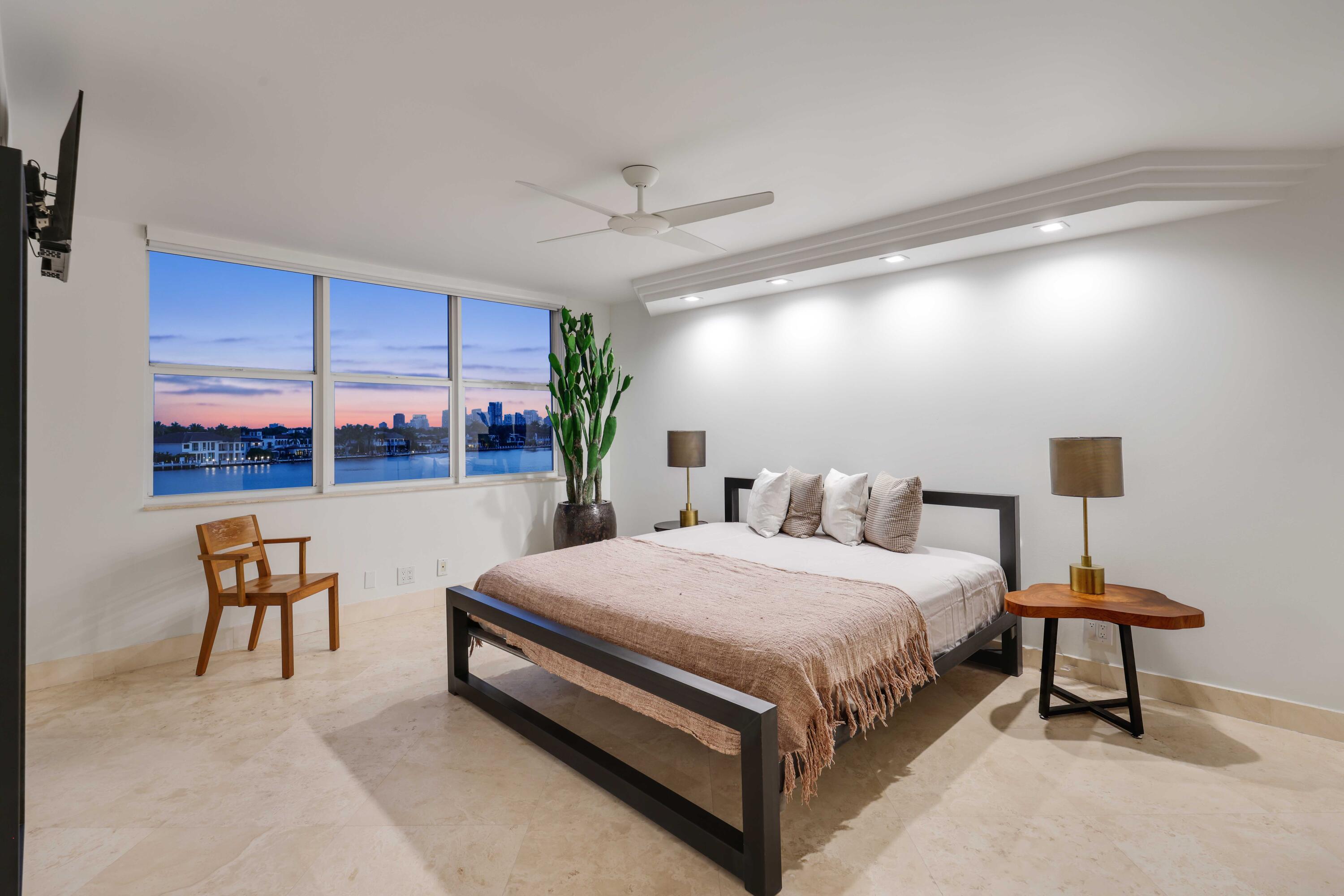 511 Bayshore Drive 401