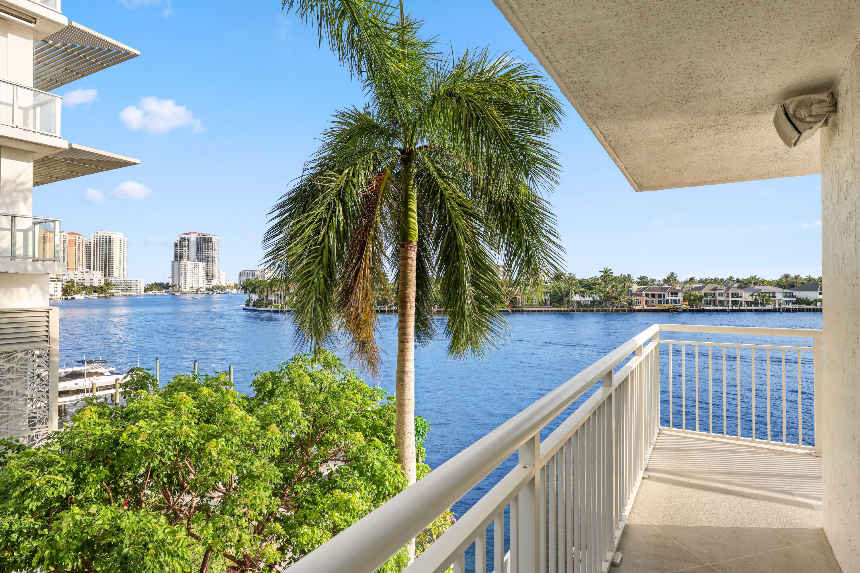 511 Bayshore Drive 401