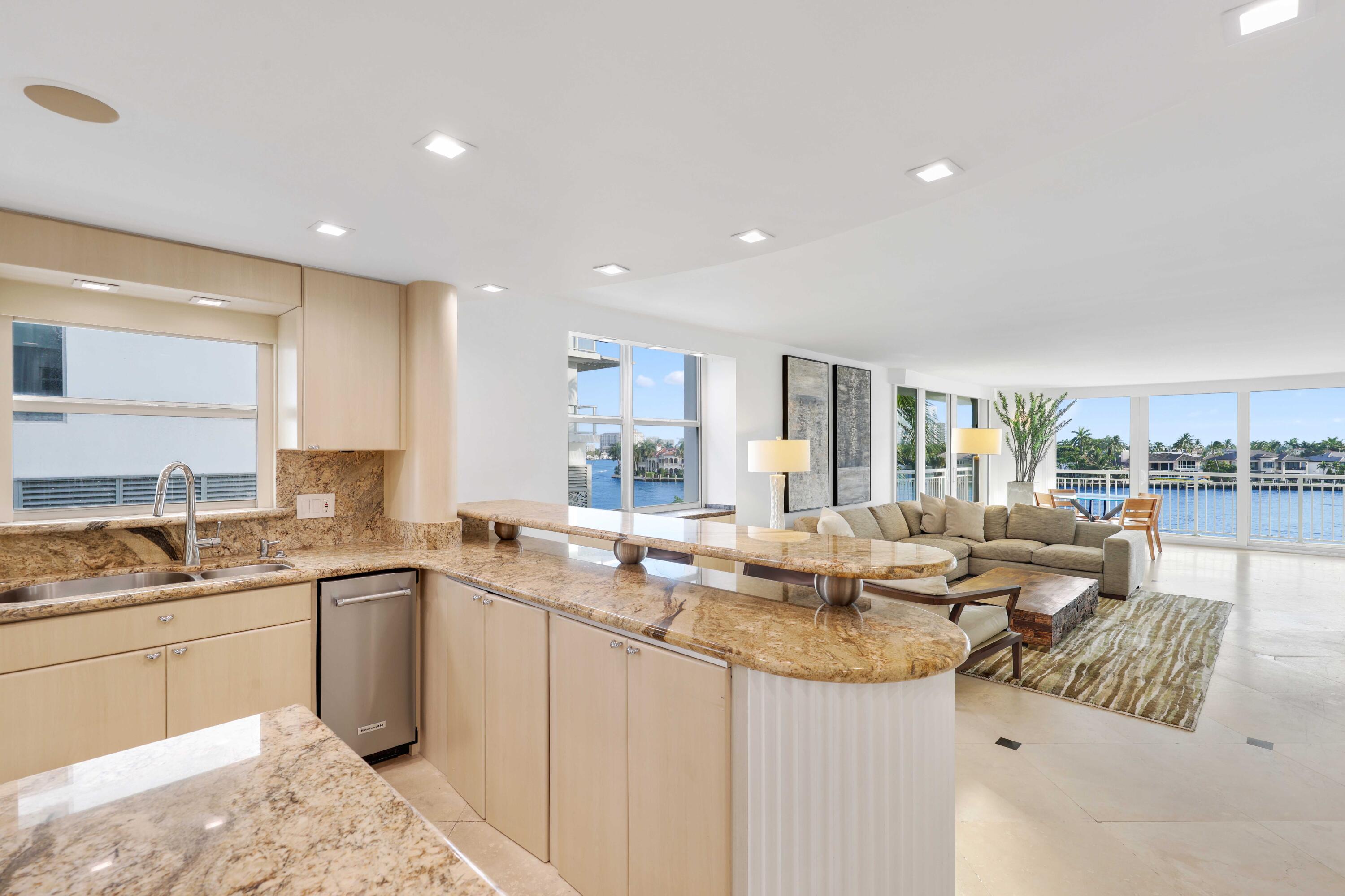 511 Bayshore Drive 401