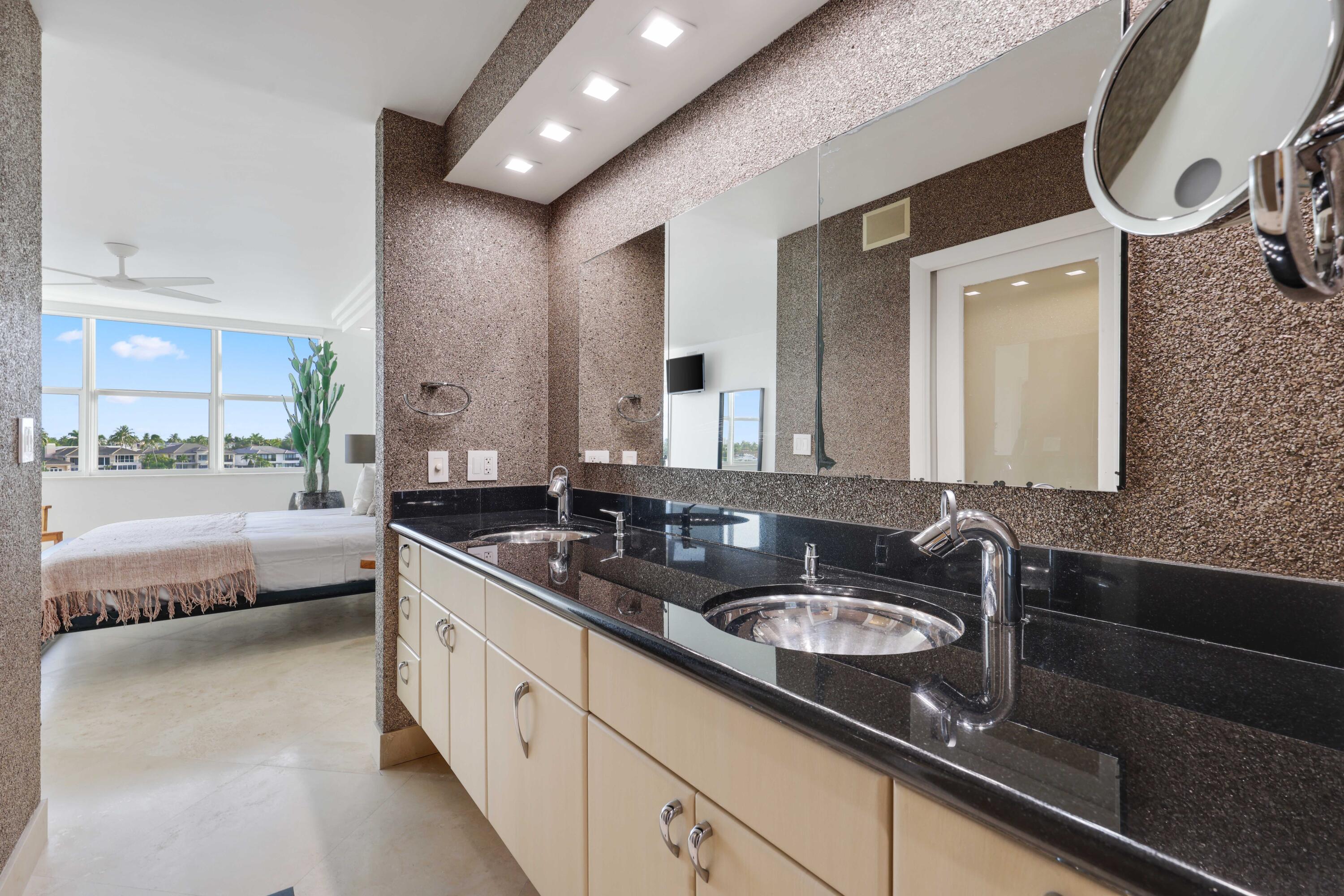 511 Bayshore Drive 401