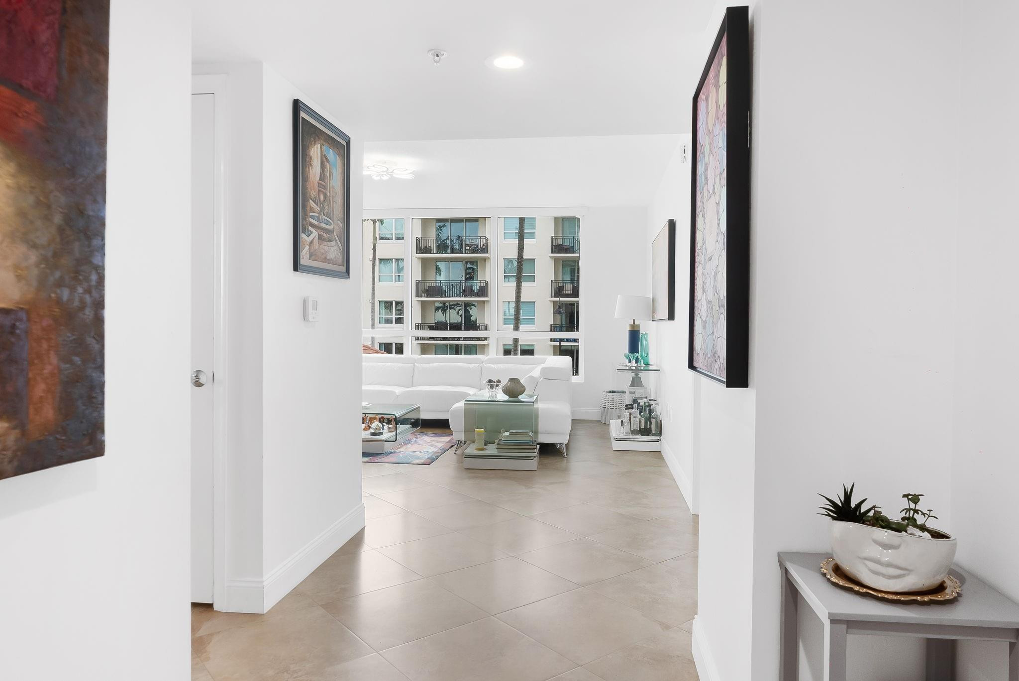 600 W Las Olas Boulevard 903