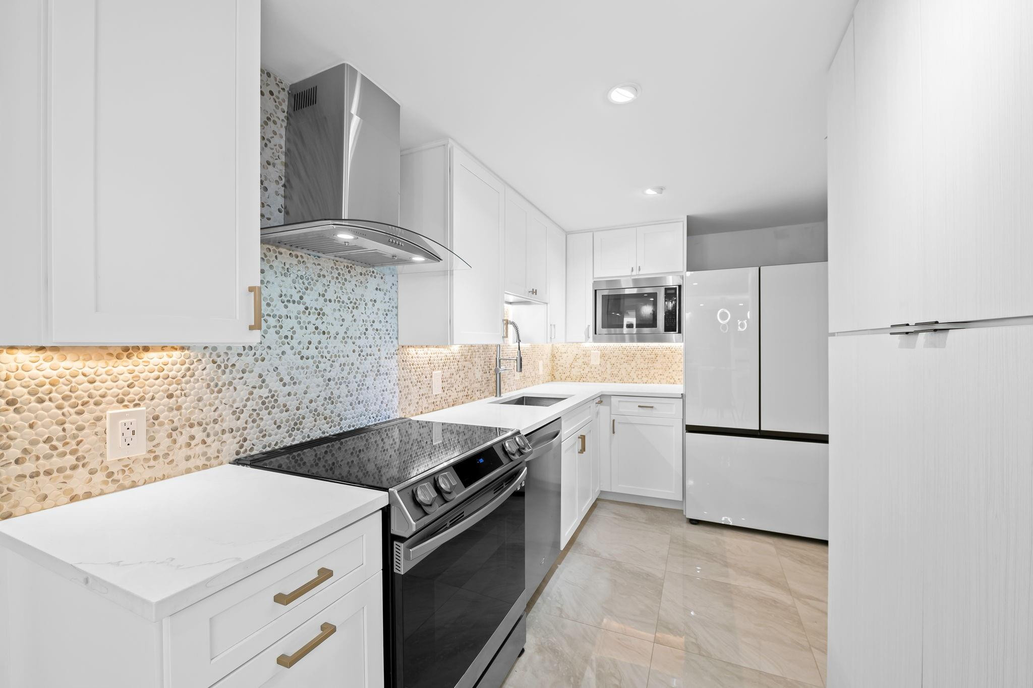 1151 N FORT LAUDERDALE BEACH Boulevard Unit: 14D