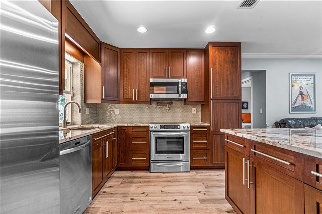 640 NE 32nd Street