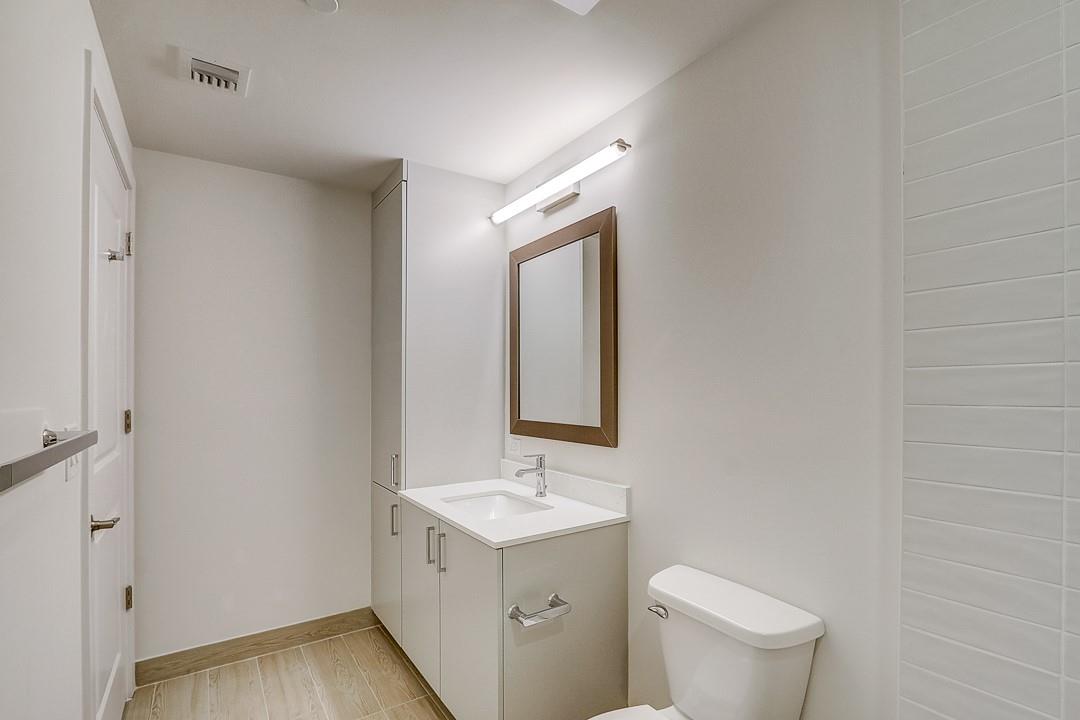 215 N New River Dr E 1090