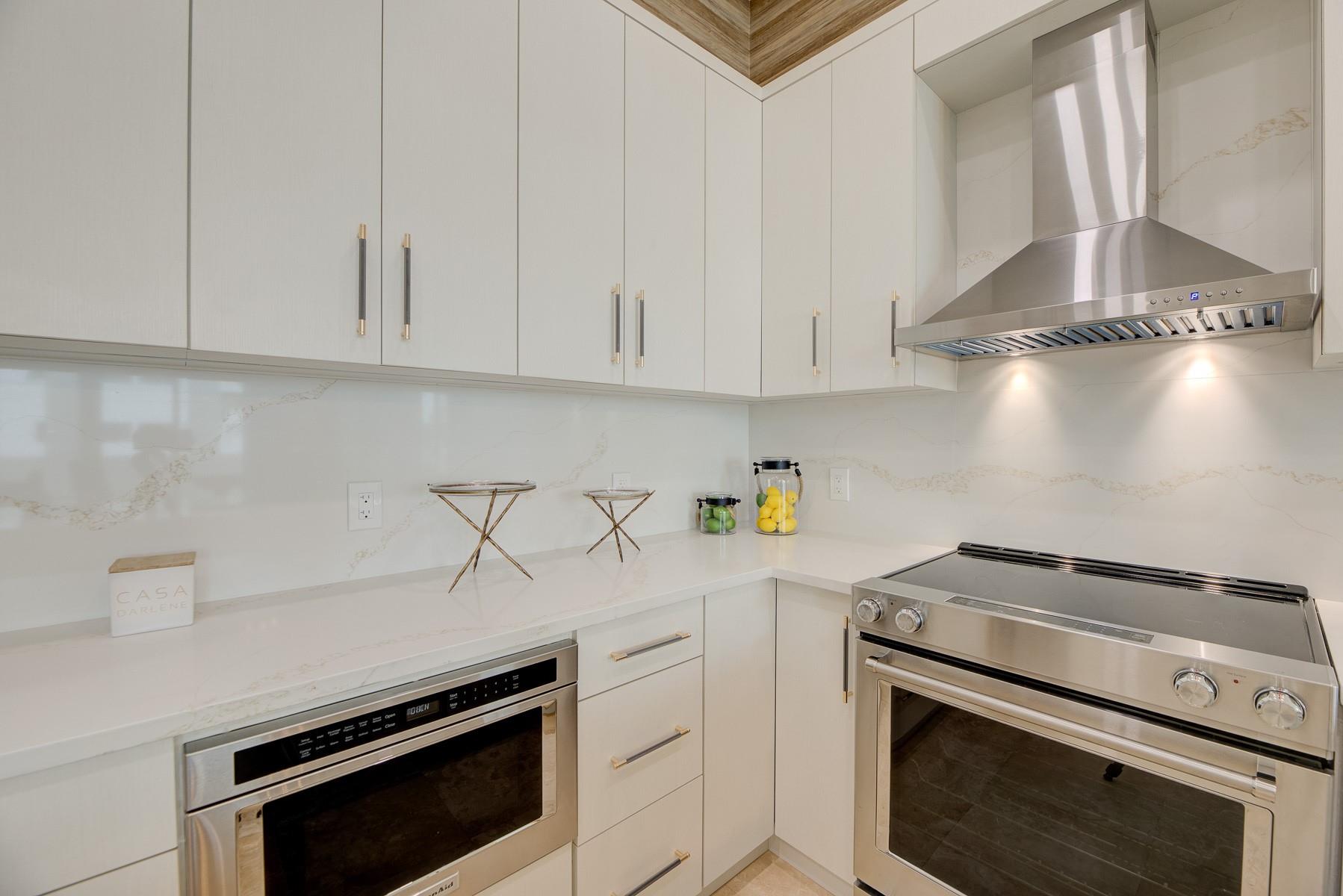 706 NE 3rd Ave 706