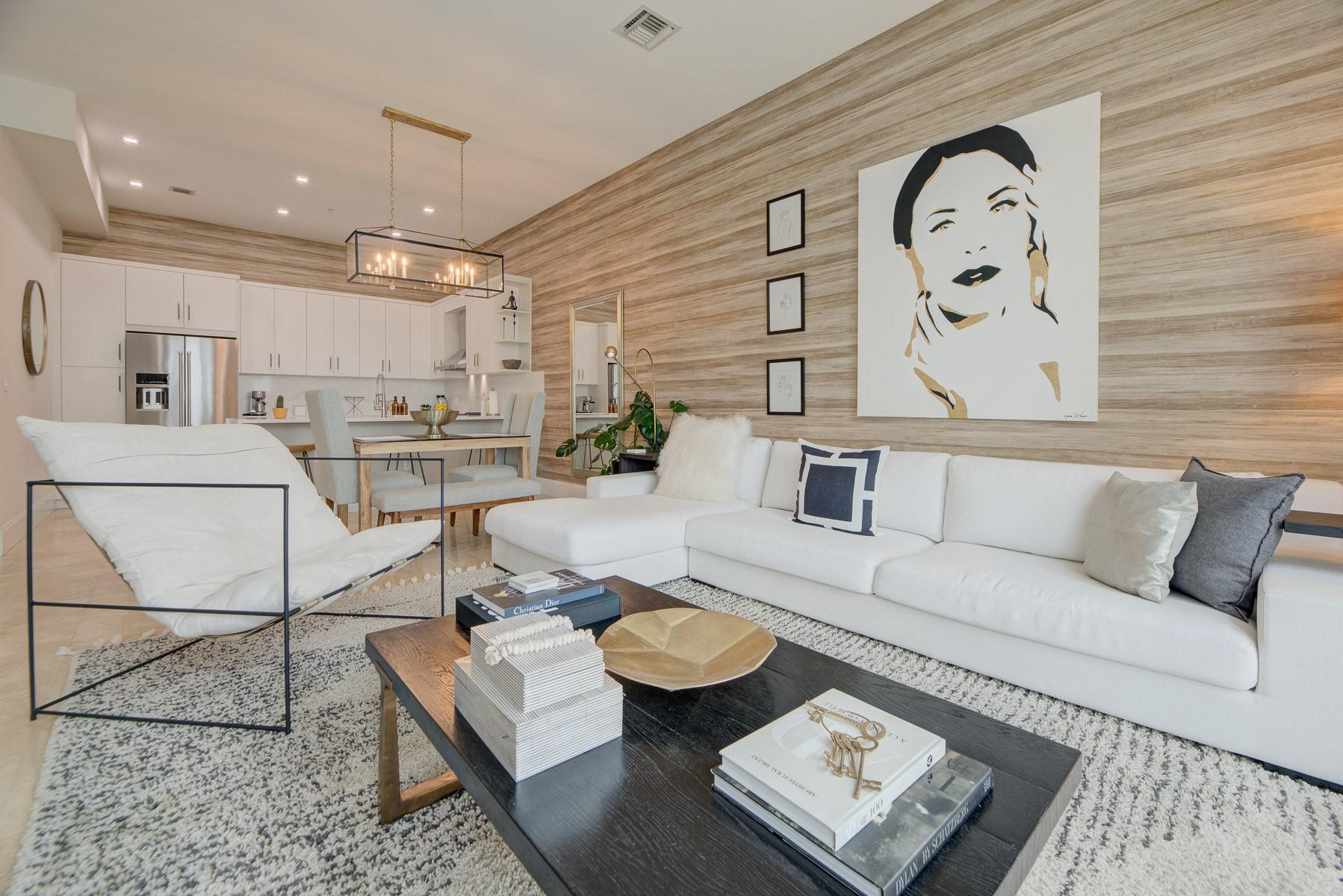706 NE 3rd Ave 706