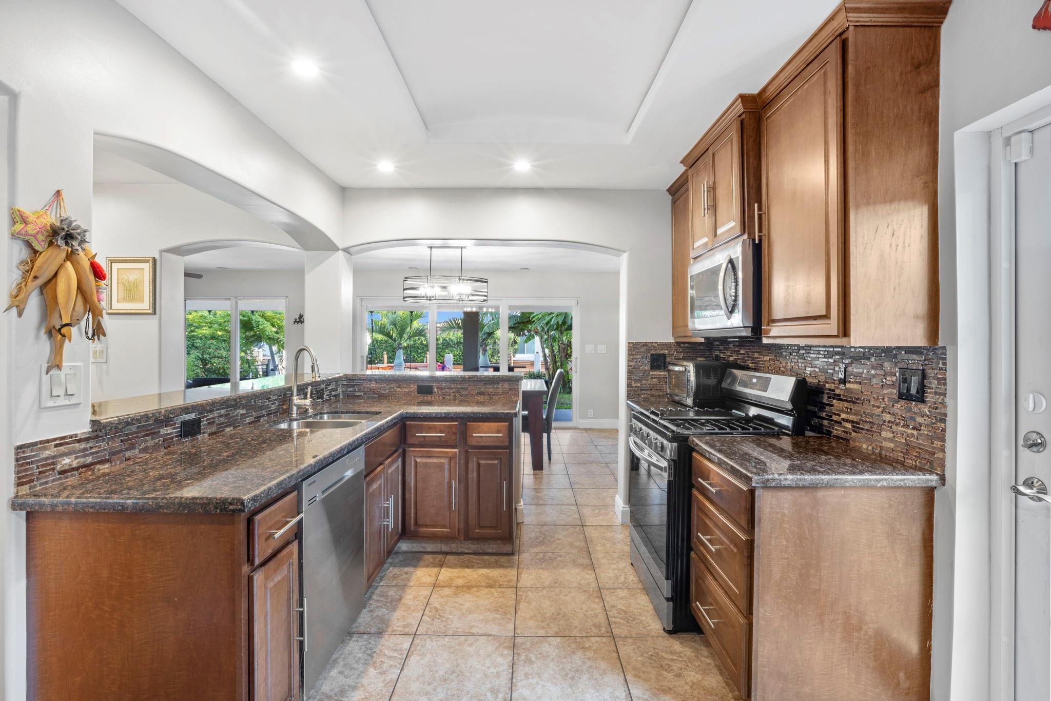 1200 Citrus Isle