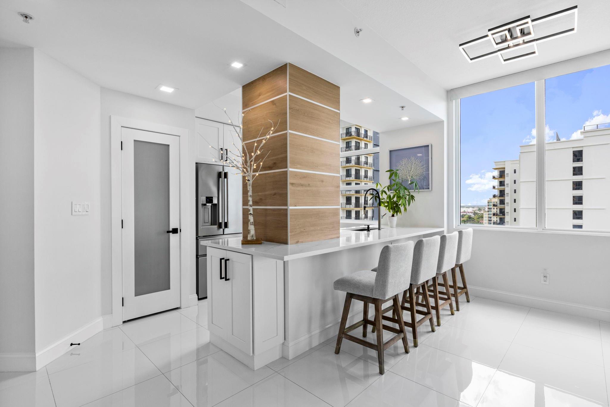 315 NE 3rd Ave 1001
