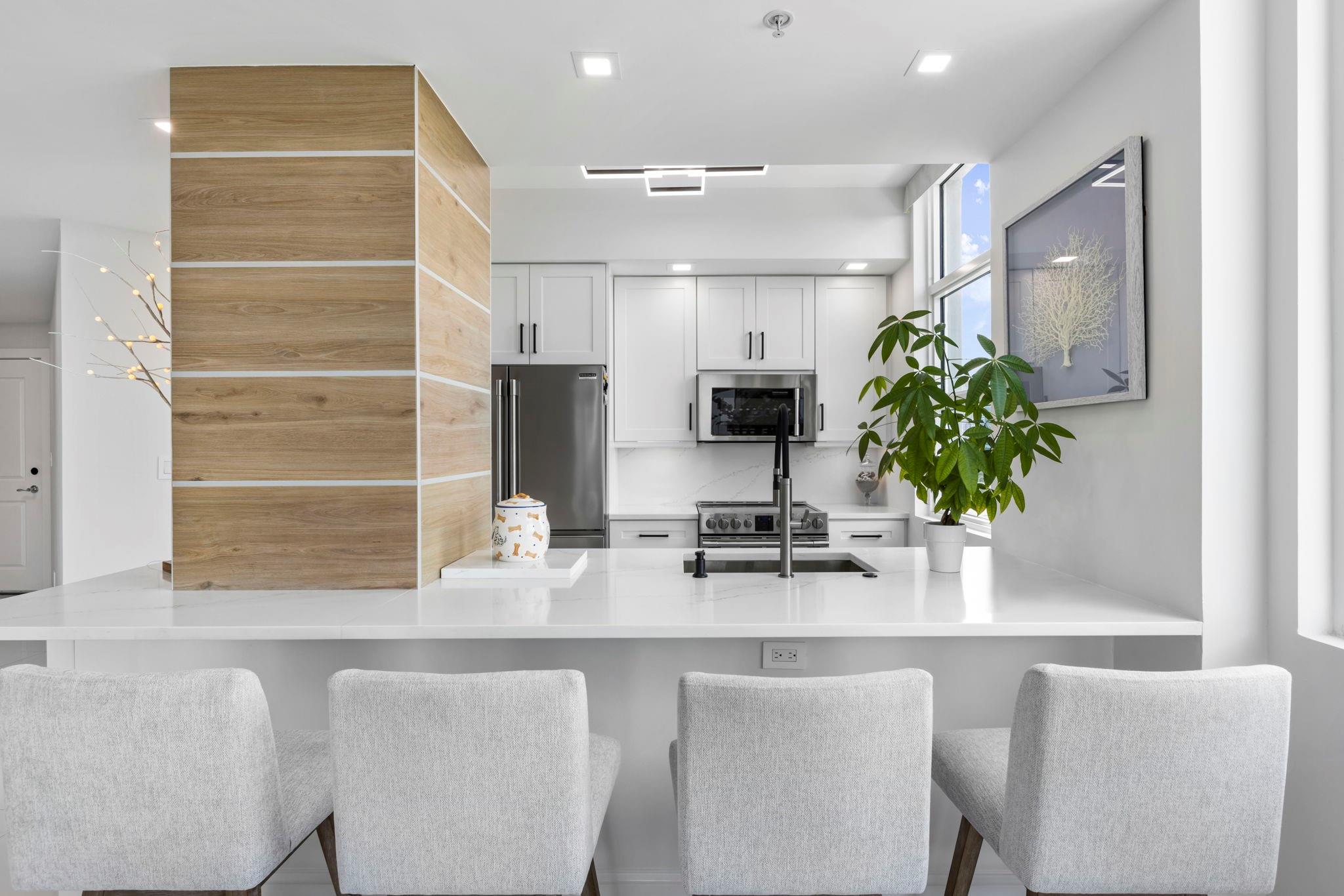 315 NE 3rd Ave 1001