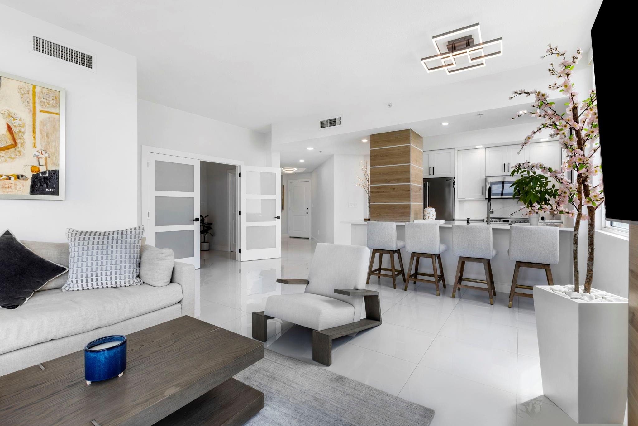 315 NE 3rd Ave 1001