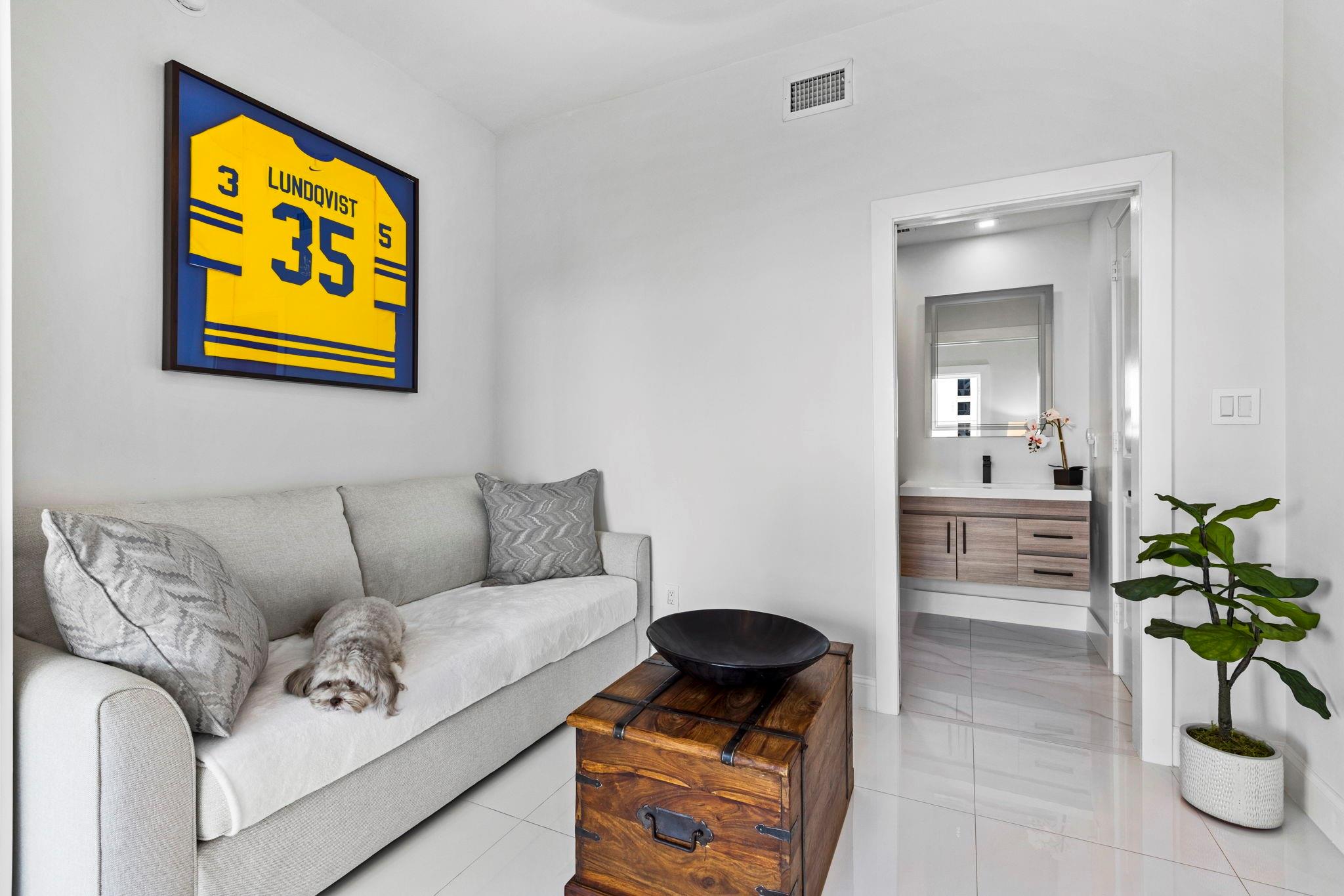 315 NE 3rd Ave 1001