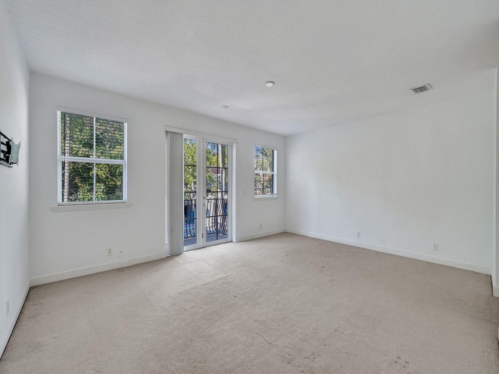 1117 NE 14th Ave