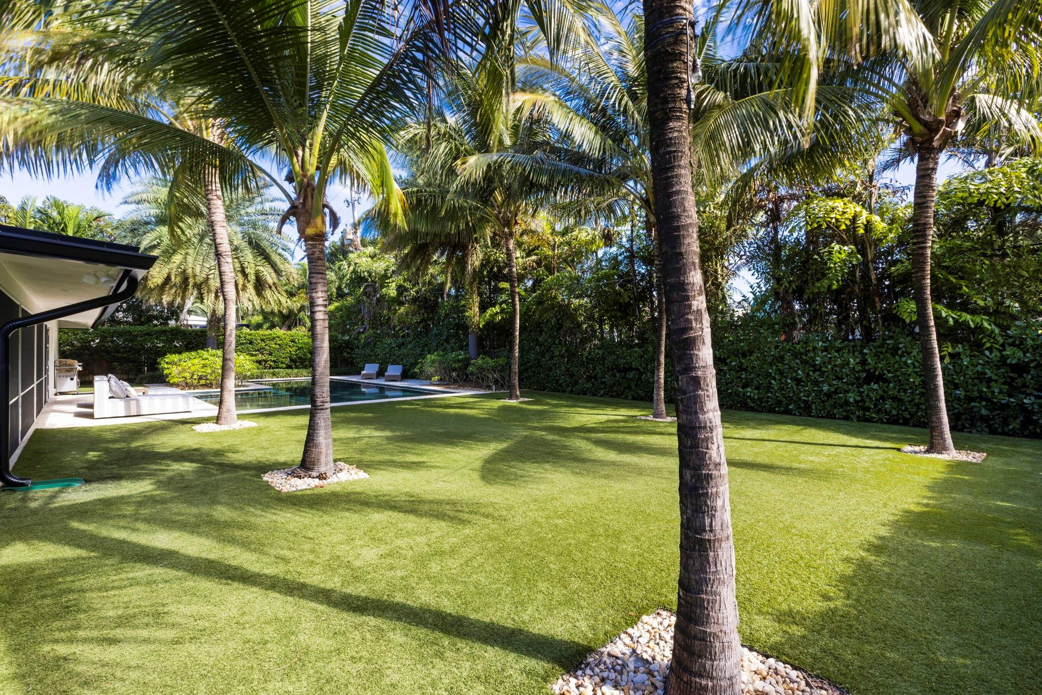 530 Middle River Drive