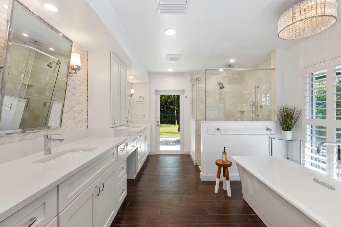 530 Middle River Drive