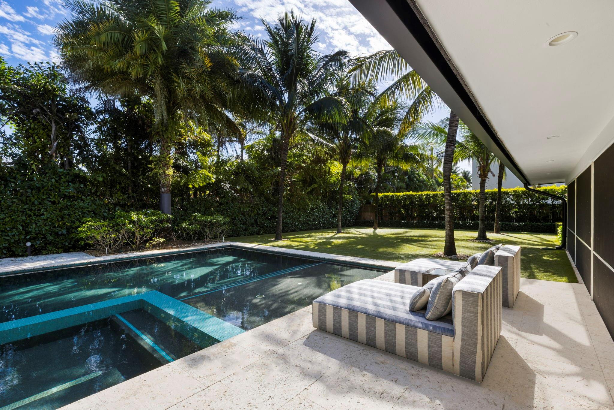 530 Middle River Drive